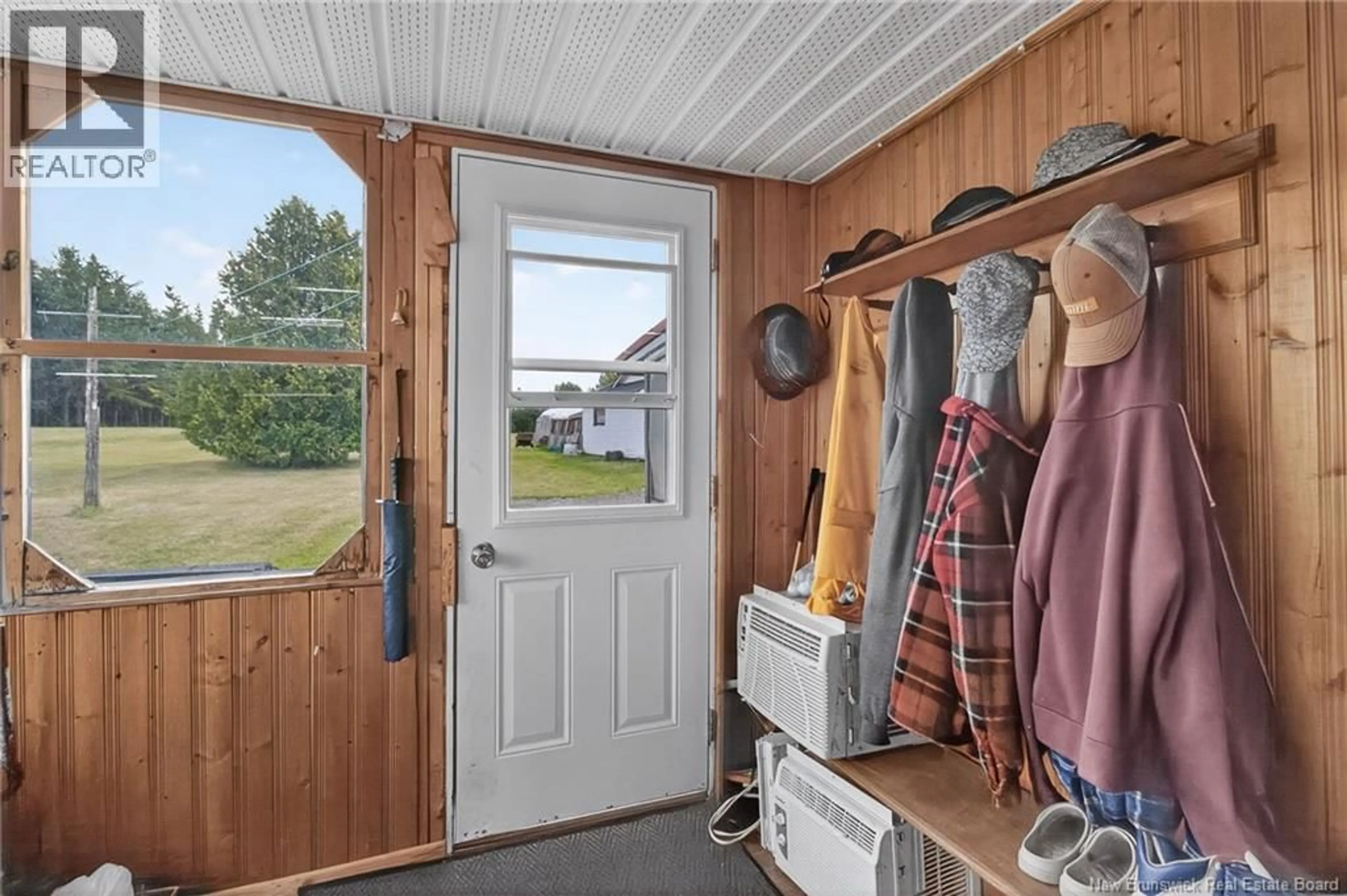 Indoor entryway for 1677 SAINT IGNACE STREET, Saint-Ignace New Brunswick E4X2H3