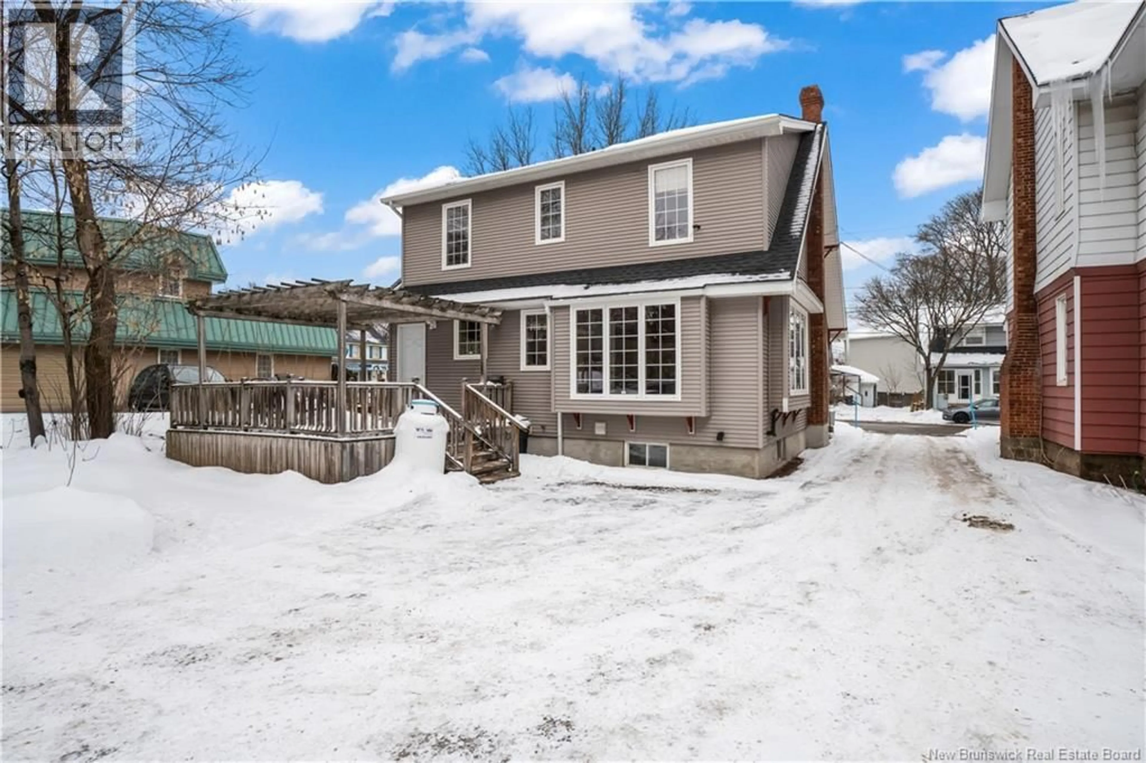 Patio, street for 272 WELDON STREET, Moncton New Brunswick E1C3X1