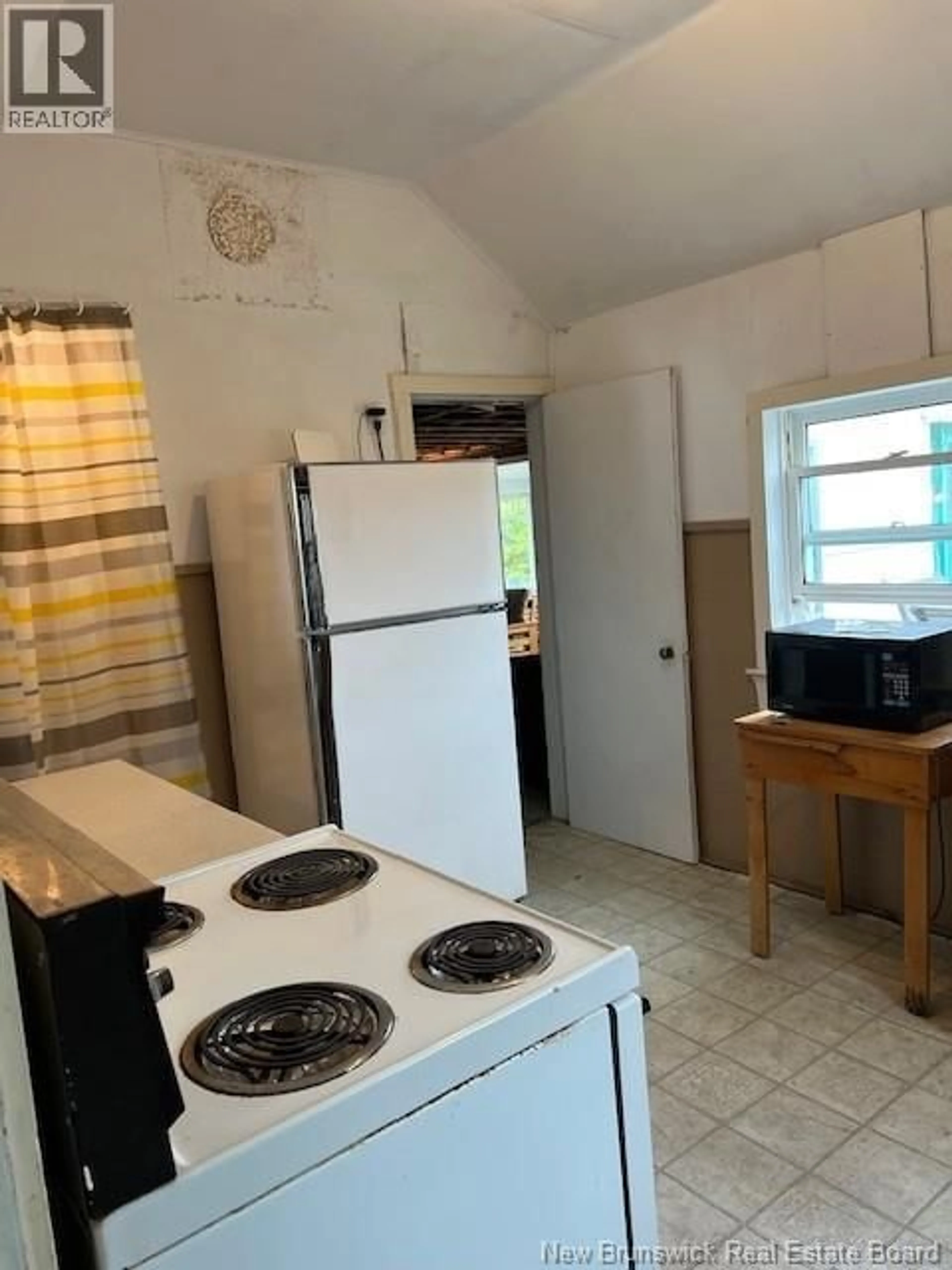 Standard kitchen, floor is not visible for 7 ISLANDVIEW LANE, Summerville New Brunswick E5S1V9