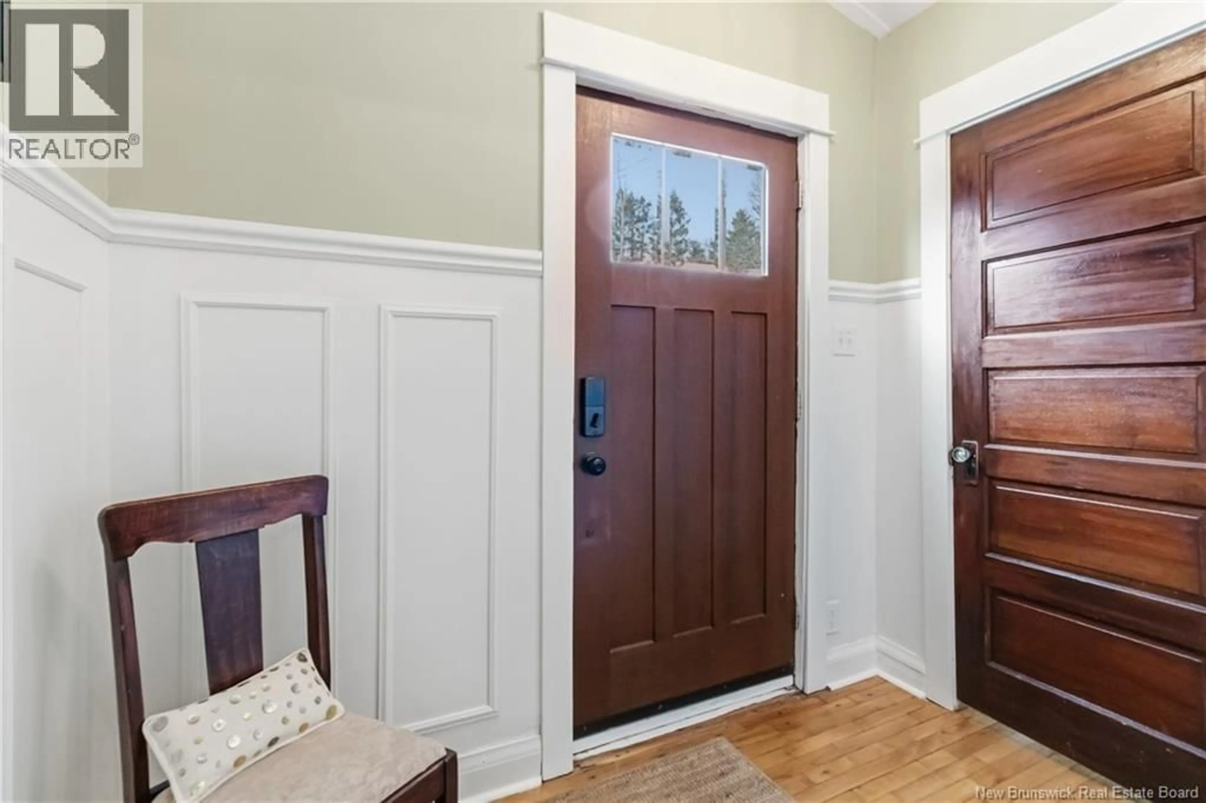 Indoor entryway for 140 BRANCH STREET, Moncton New Brunswick E1A4Y1