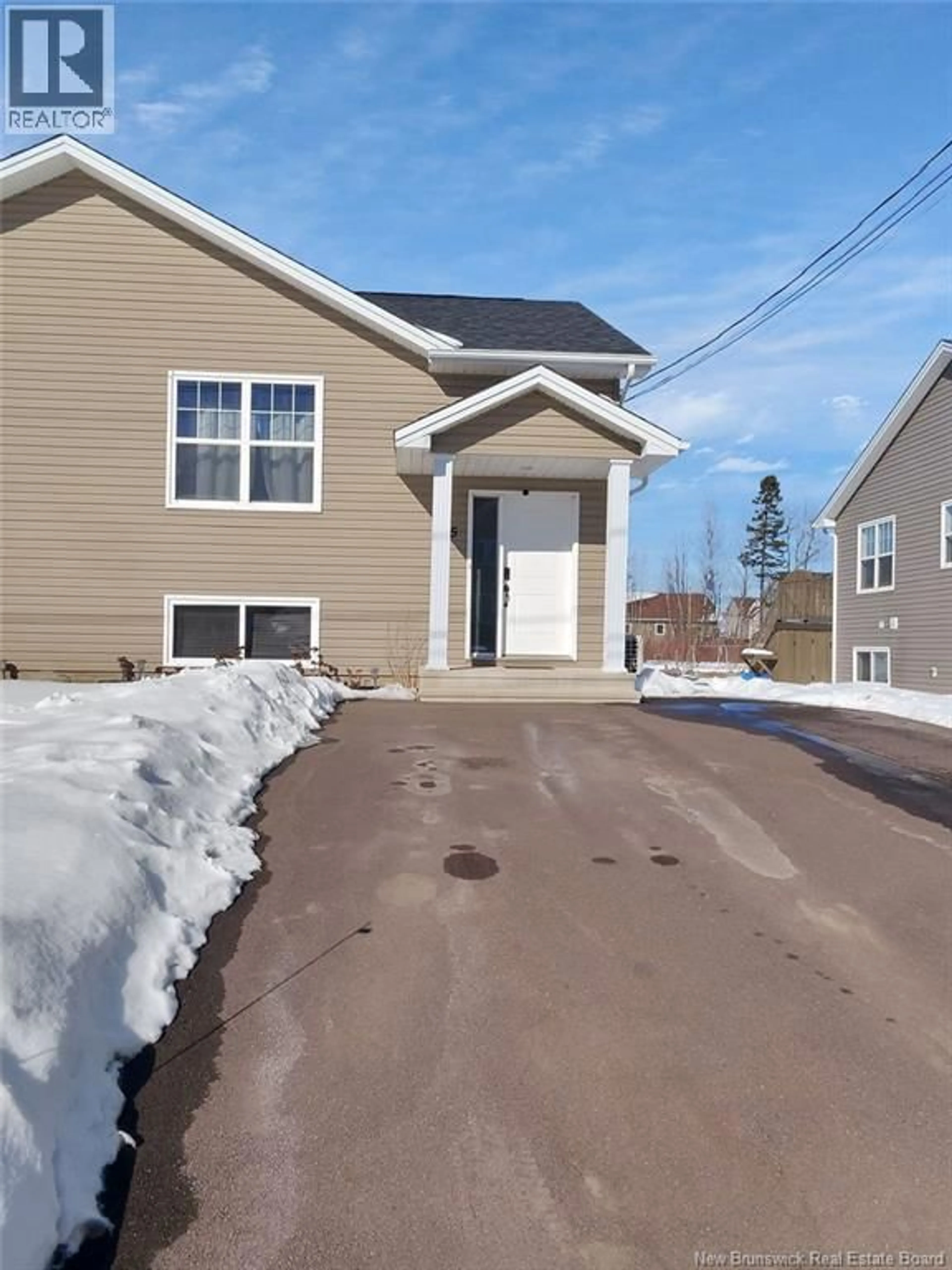 Unknown for 75 CLARENDON DRIVE, Moncton New Brunswick E1G0M8