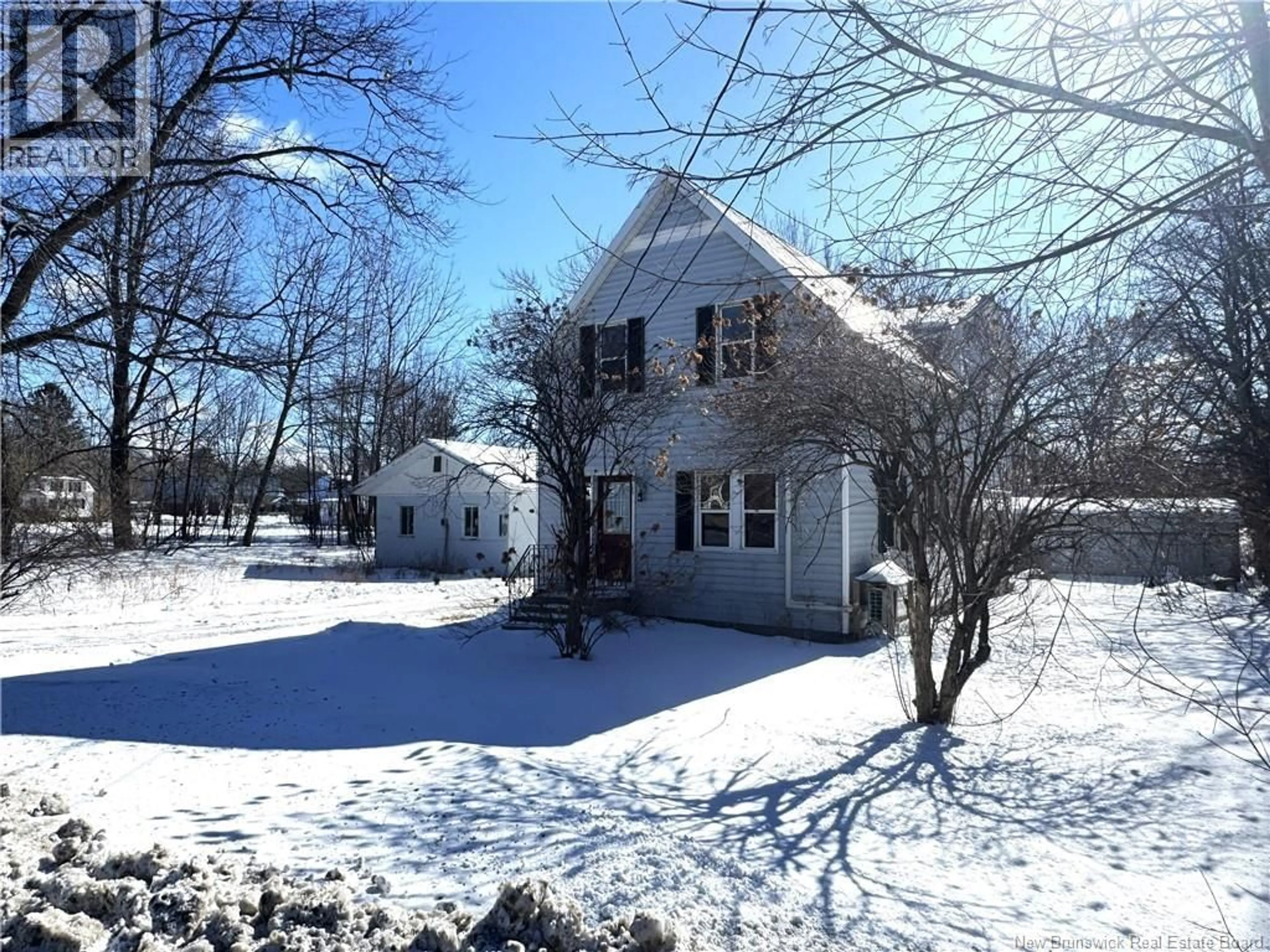 A pic from outside/outdoor area/front of a property/back of a property/a pic from drone, street for 46 WATTERS DRIVE, Fredericton New Brunswick E3A3T1