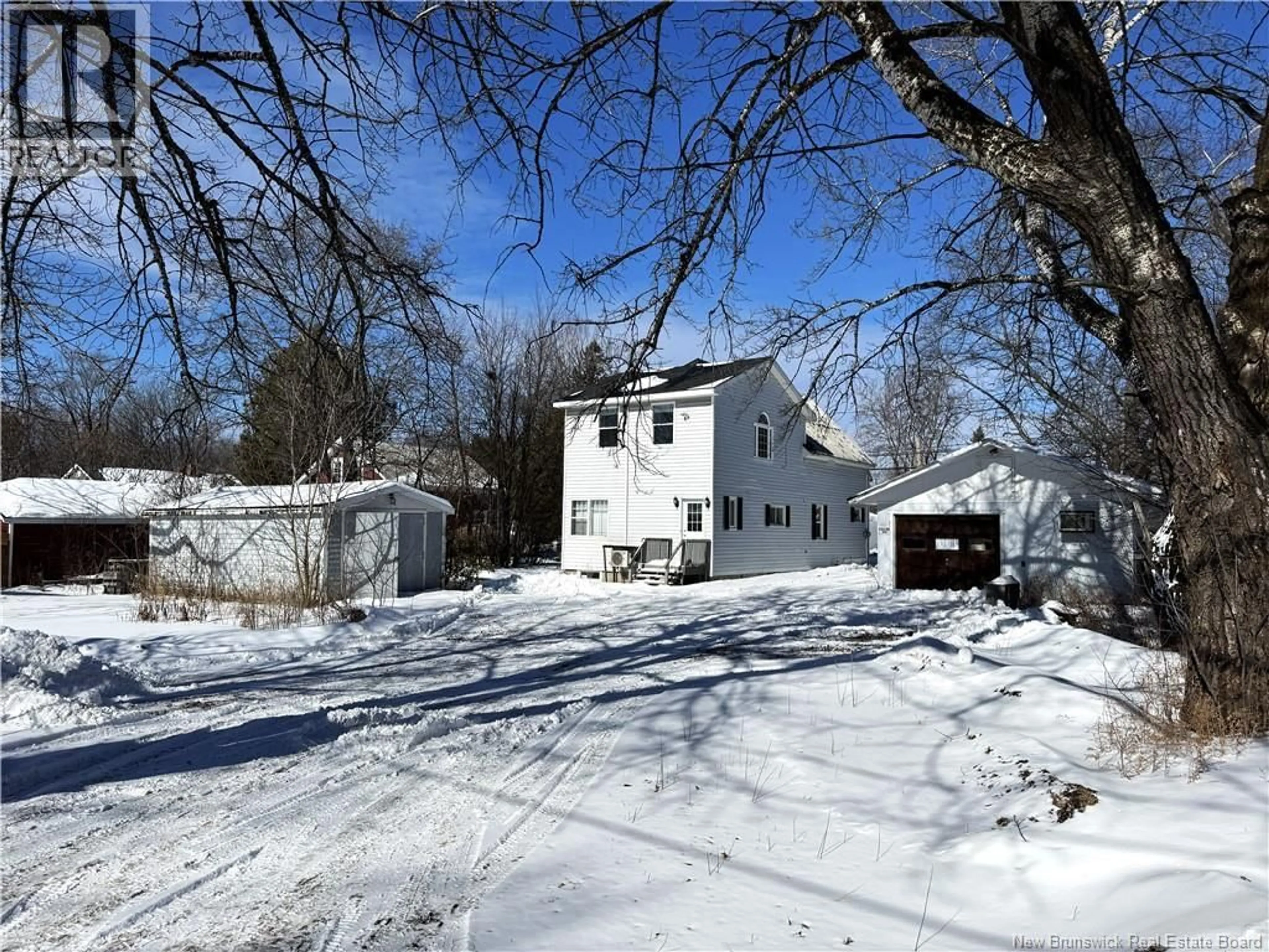 A pic from outside/outdoor area/front of a property/back of a property/a pic from drone, street for 46 WATTERS DRIVE, Fredericton New Brunswick E3A3T1