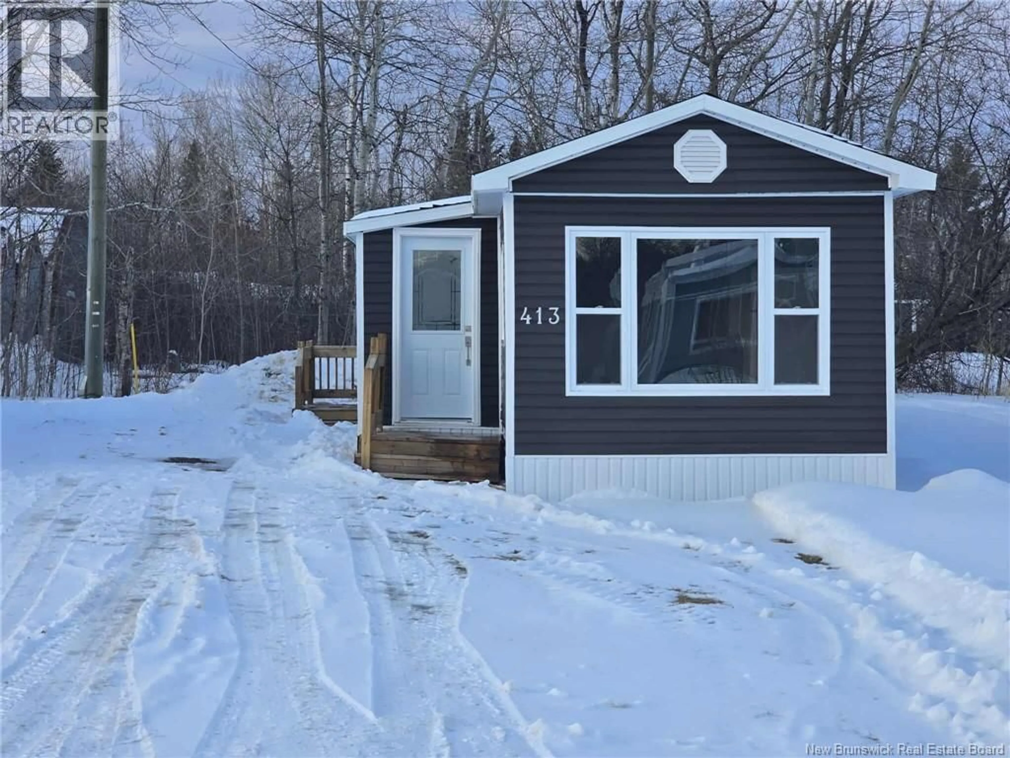 Shed for 413 BIRCH, Beresford New Brunswick E8K1E1