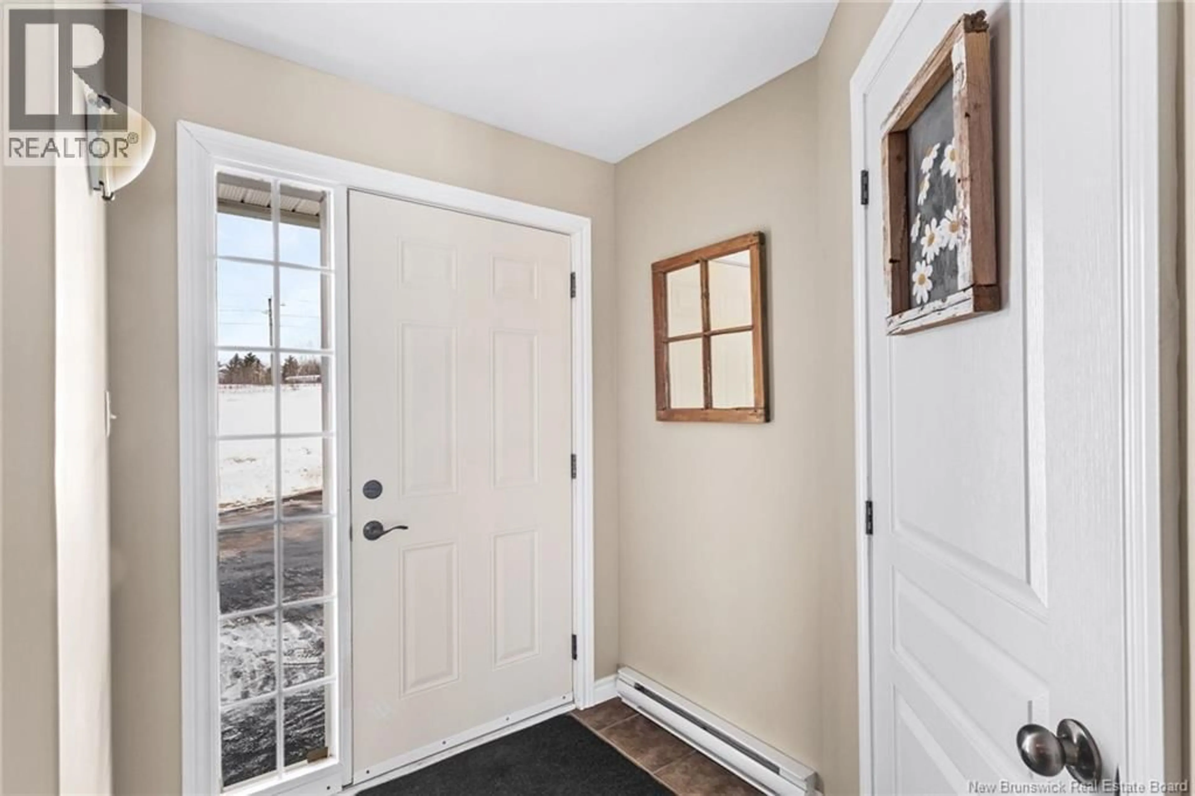 Indoor entryway for 31 BOYD ROAD, Gagetown New Brunswick E5M1V3