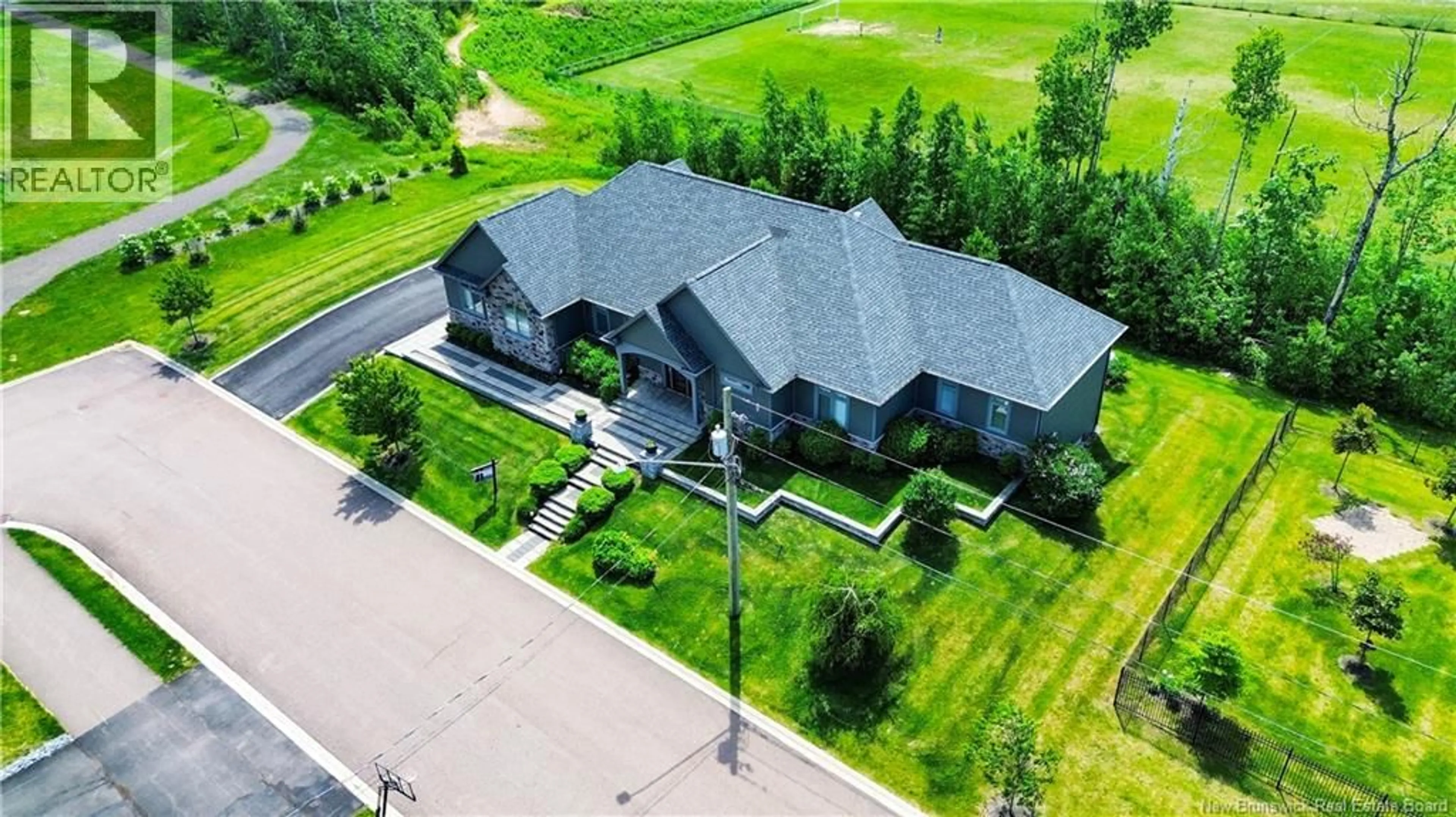 A pic from outside/outdoor area/front of a property/back of a property/a pic from drone, unknown for 75 ALBION STREET, Moncton New Brunswick E1G0Z2