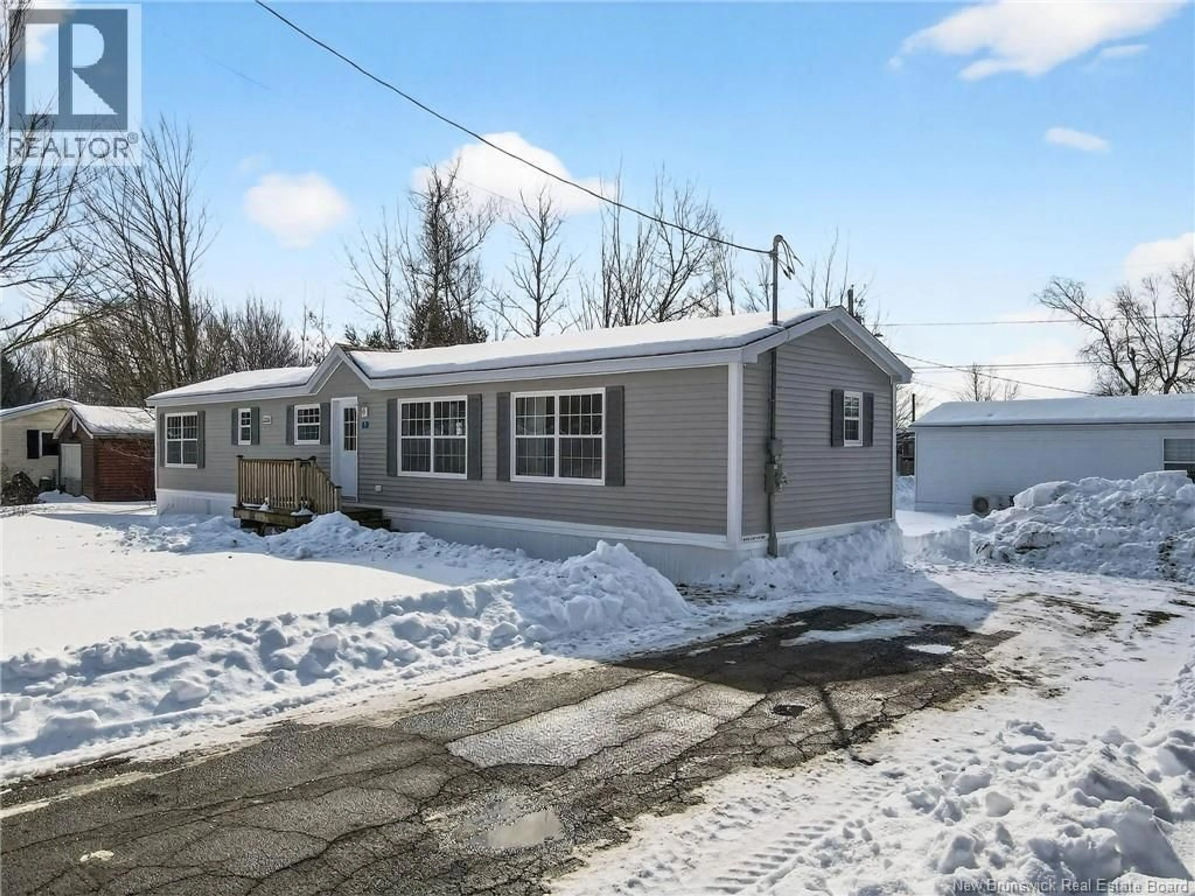 Unknown for 5 WHITE BIRCH STREET, Moncton New Brunswick E1H3B8
