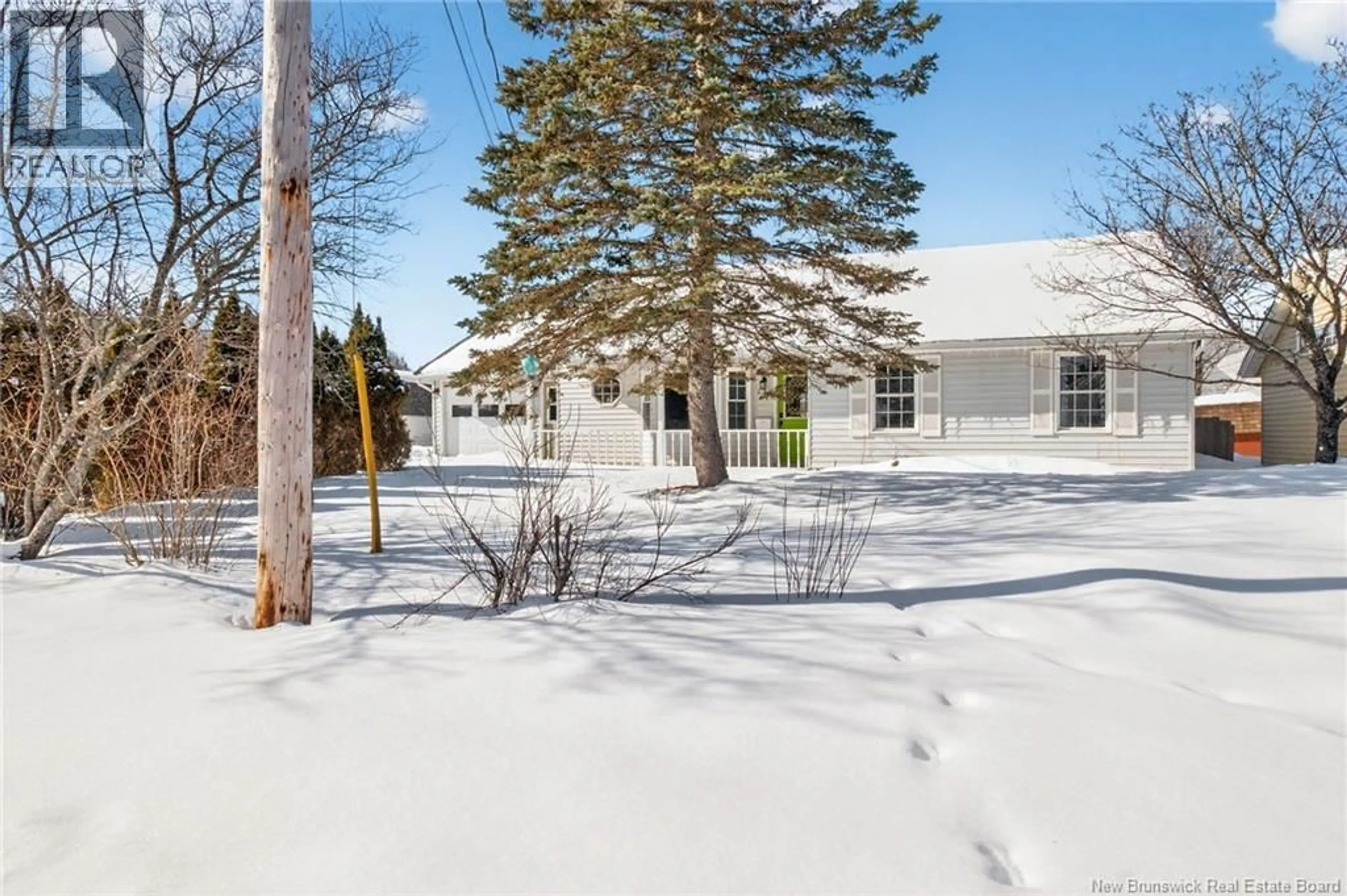 A pic from outside/outdoor area/front of a property/back of a property/a pic from drone, street for 253 WENDELL STREET, Riverview New Brunswick E1B1J9