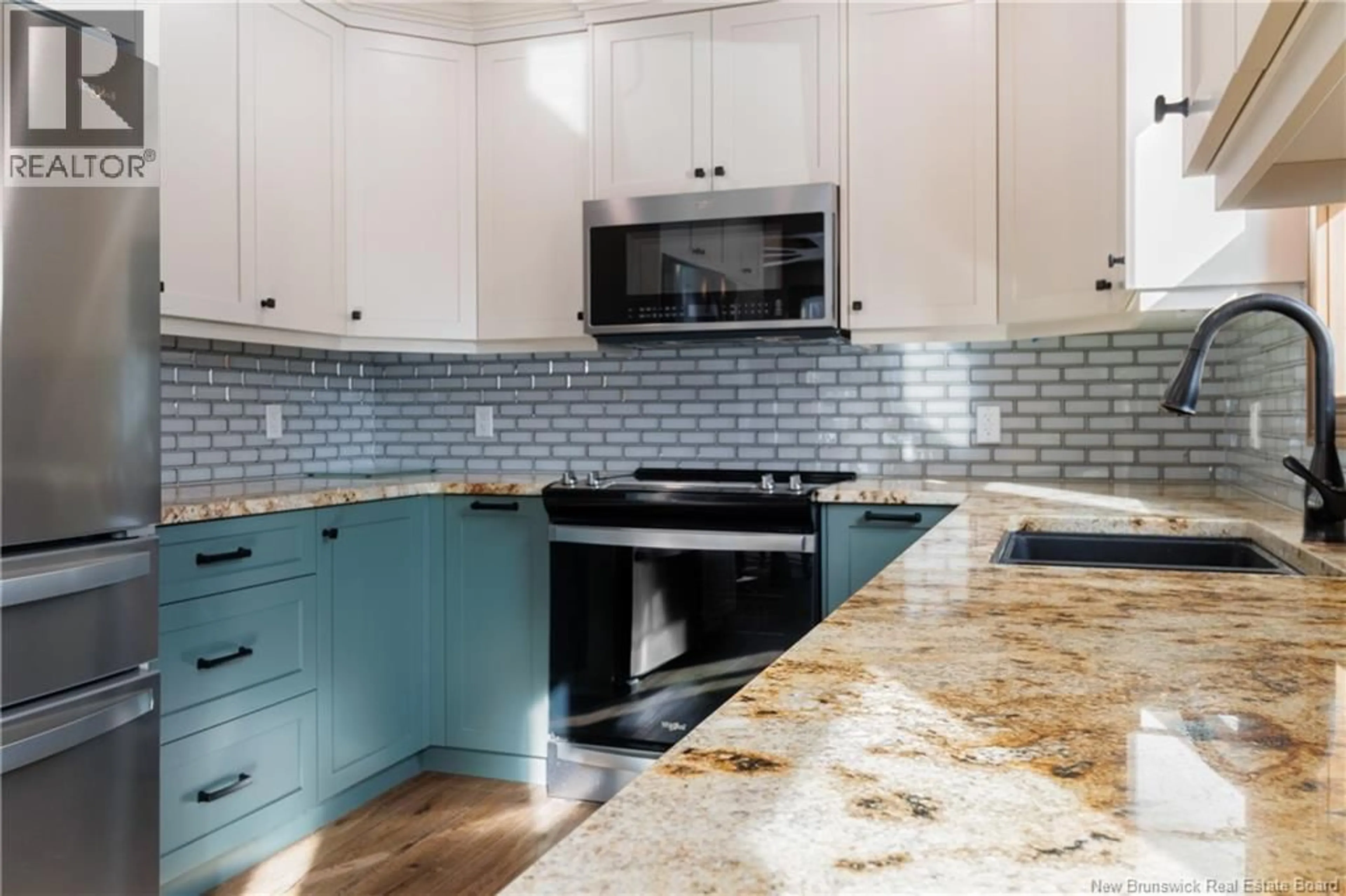 Contemporary kitchen, ceramic/tile floor for 300 BOYNE ROAD, Hoyt New Brunswick E5L2C4