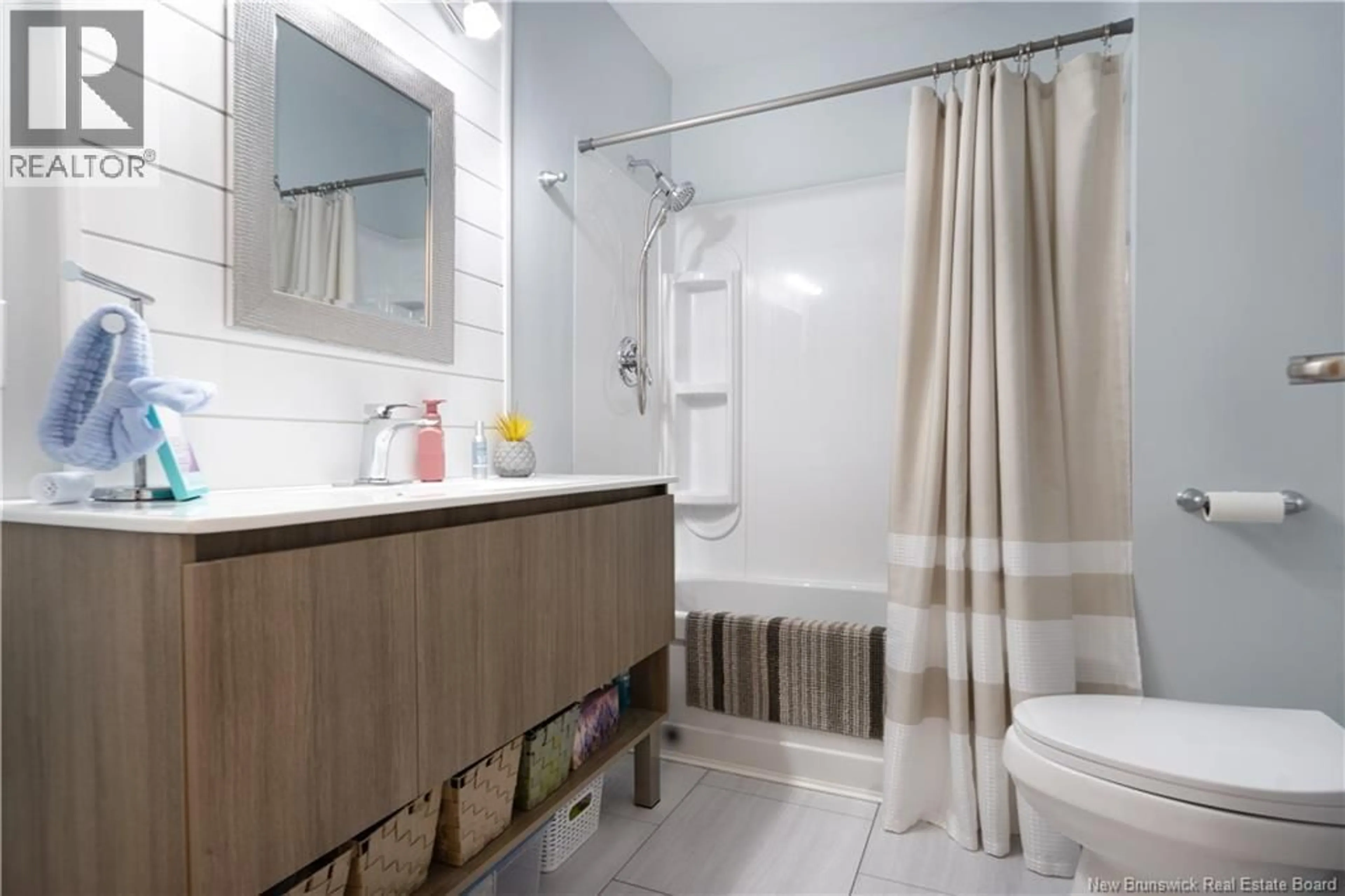 Standard bathroom, ceramic/tile floor for 172 D'ASTOUS STREET, Dalhousie New Brunswick E8E1M2