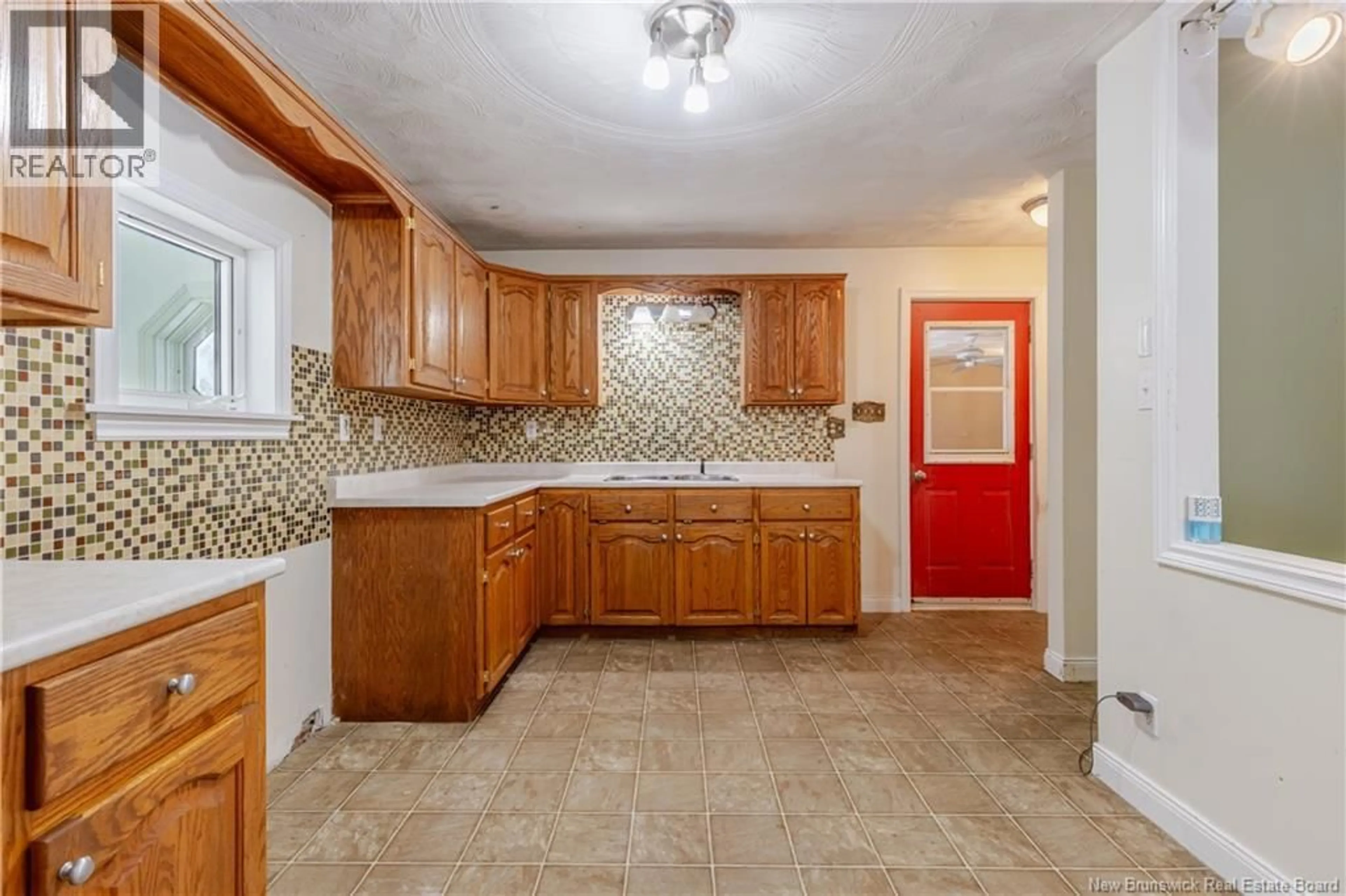 Standard kitchen, ceramic/tile floor for 286 GREEENWOOD DRIVE, Fredericton New Brunswick E3A7C8