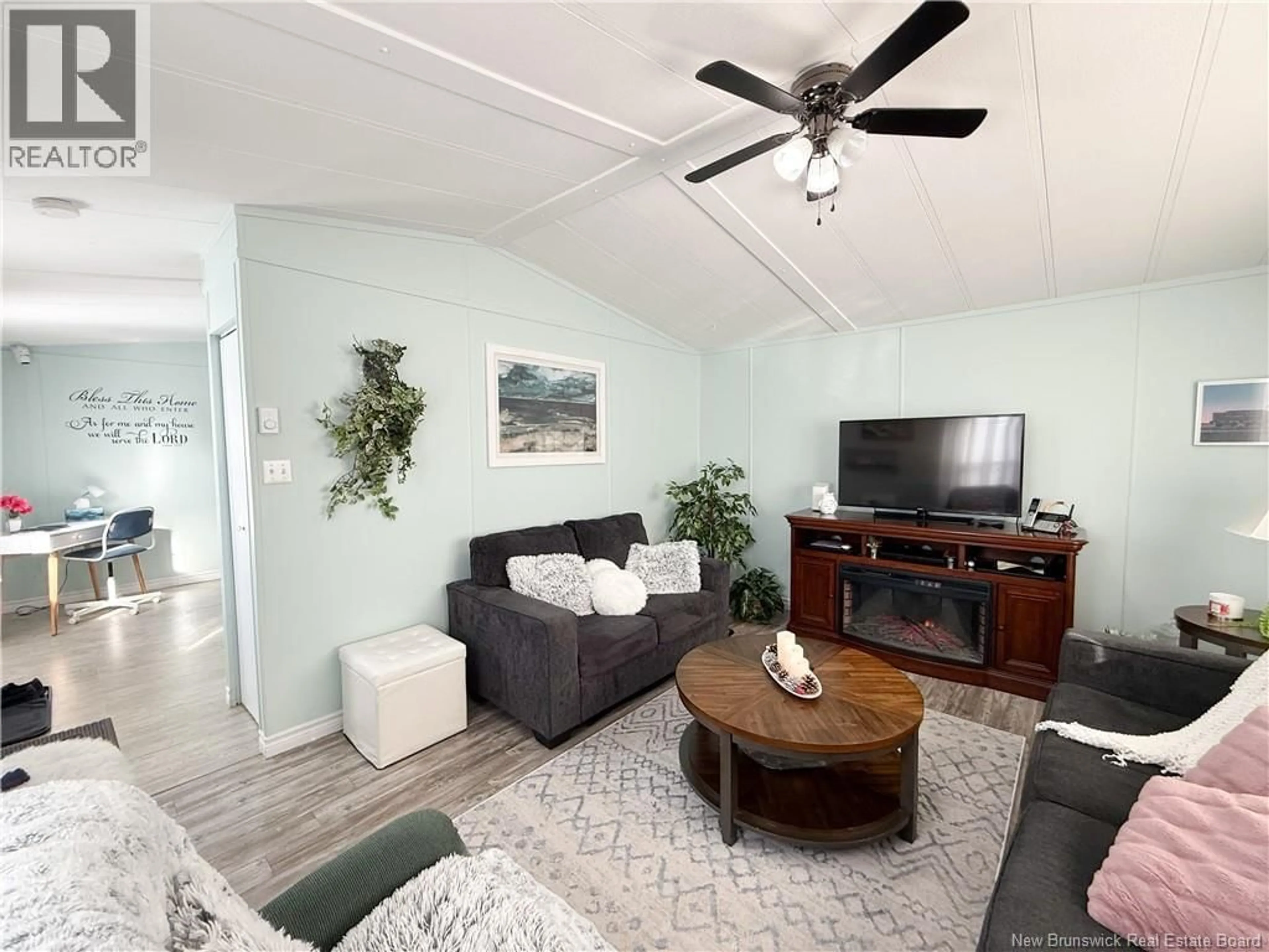 Living room with furniture, unknown for 61 SECOND STREET, Sussex Corner New Brunswick E4E2V9