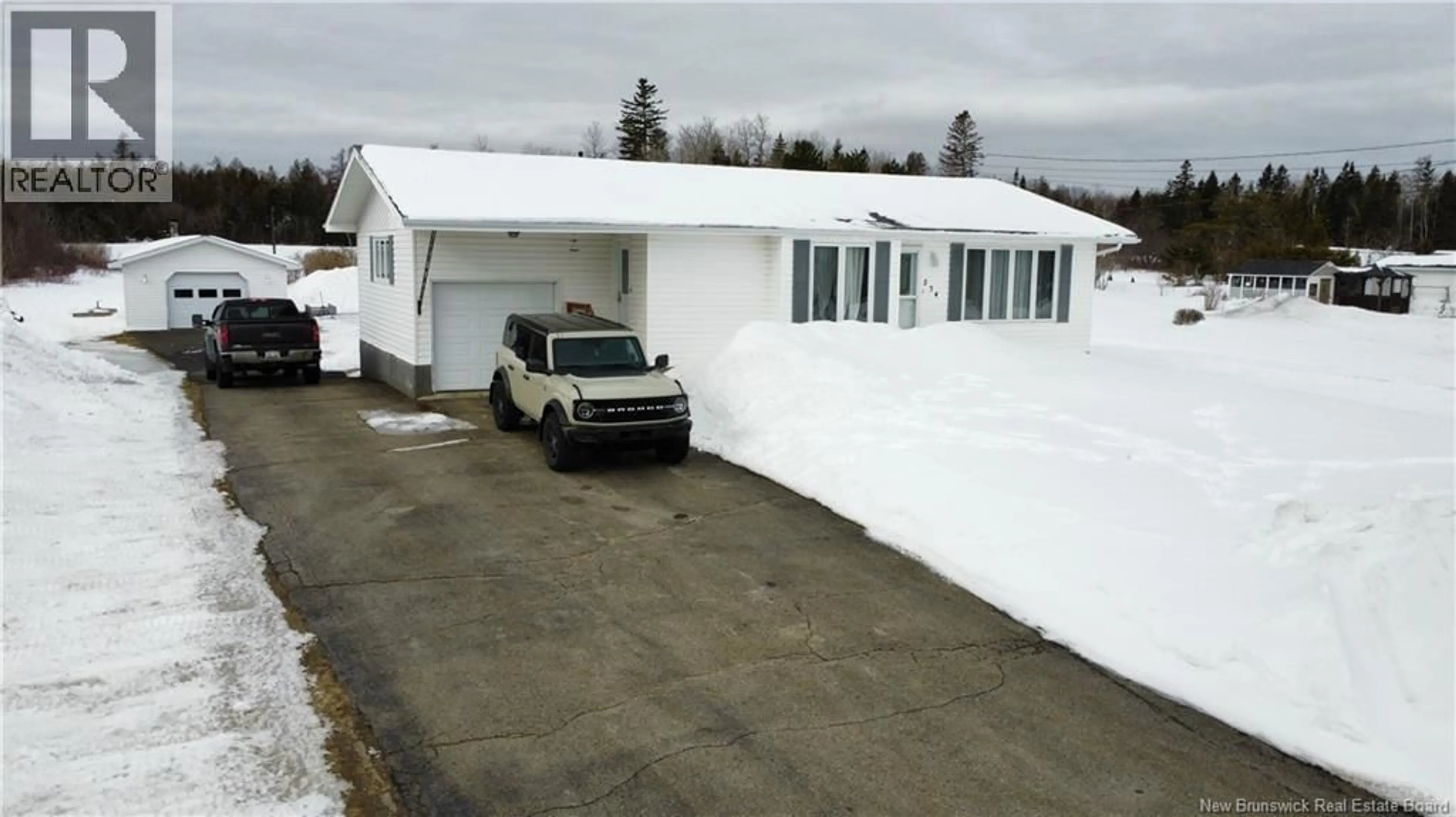 Indoor garage for 234 ROUTE 134, Petit-Rocher-Nord New Brunswick E8J3B2