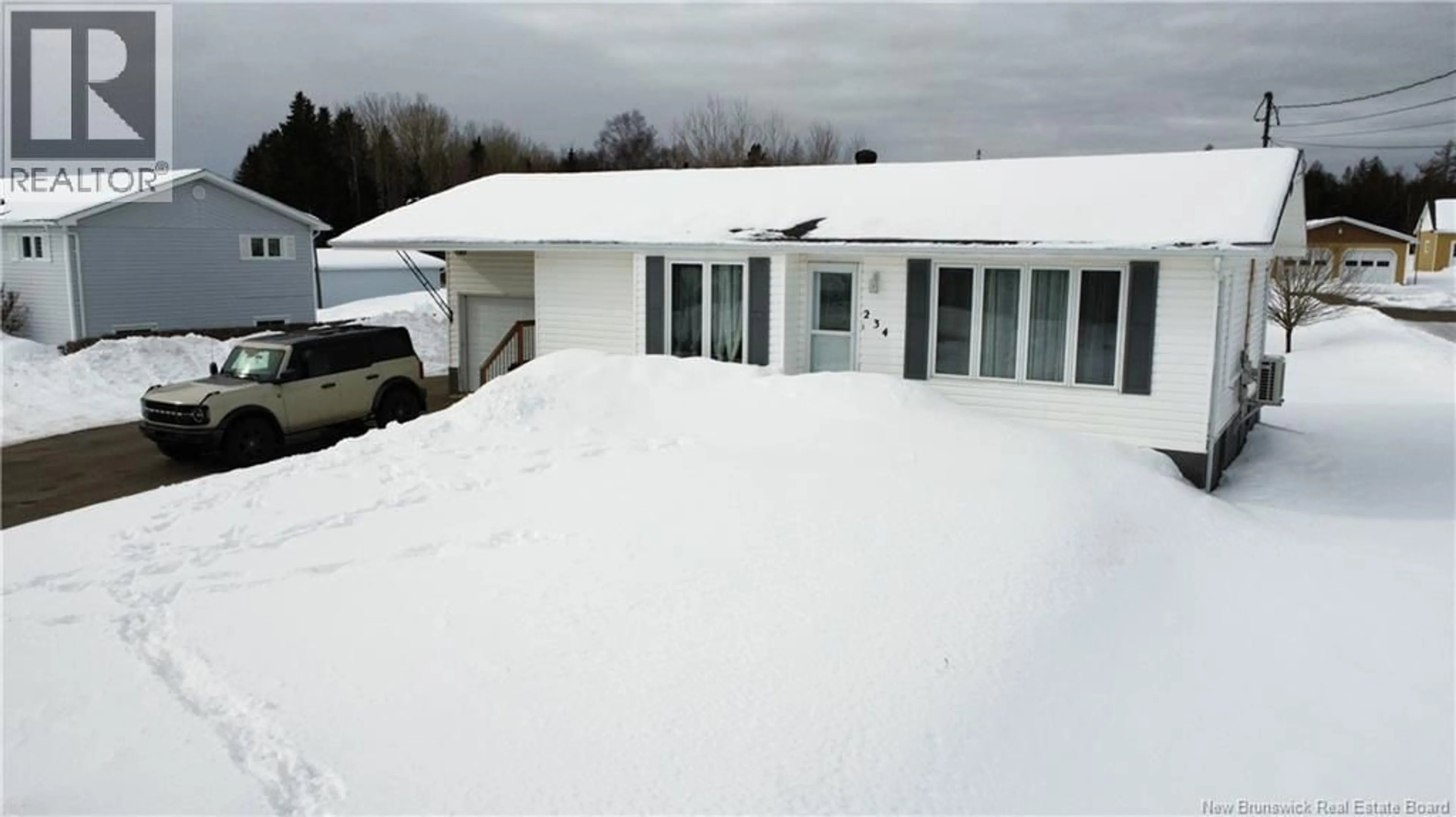 Home with vinyl exterior material, building for 234 ROUTE 134, Petit-Rocher-Nord New Brunswick E8J3B2