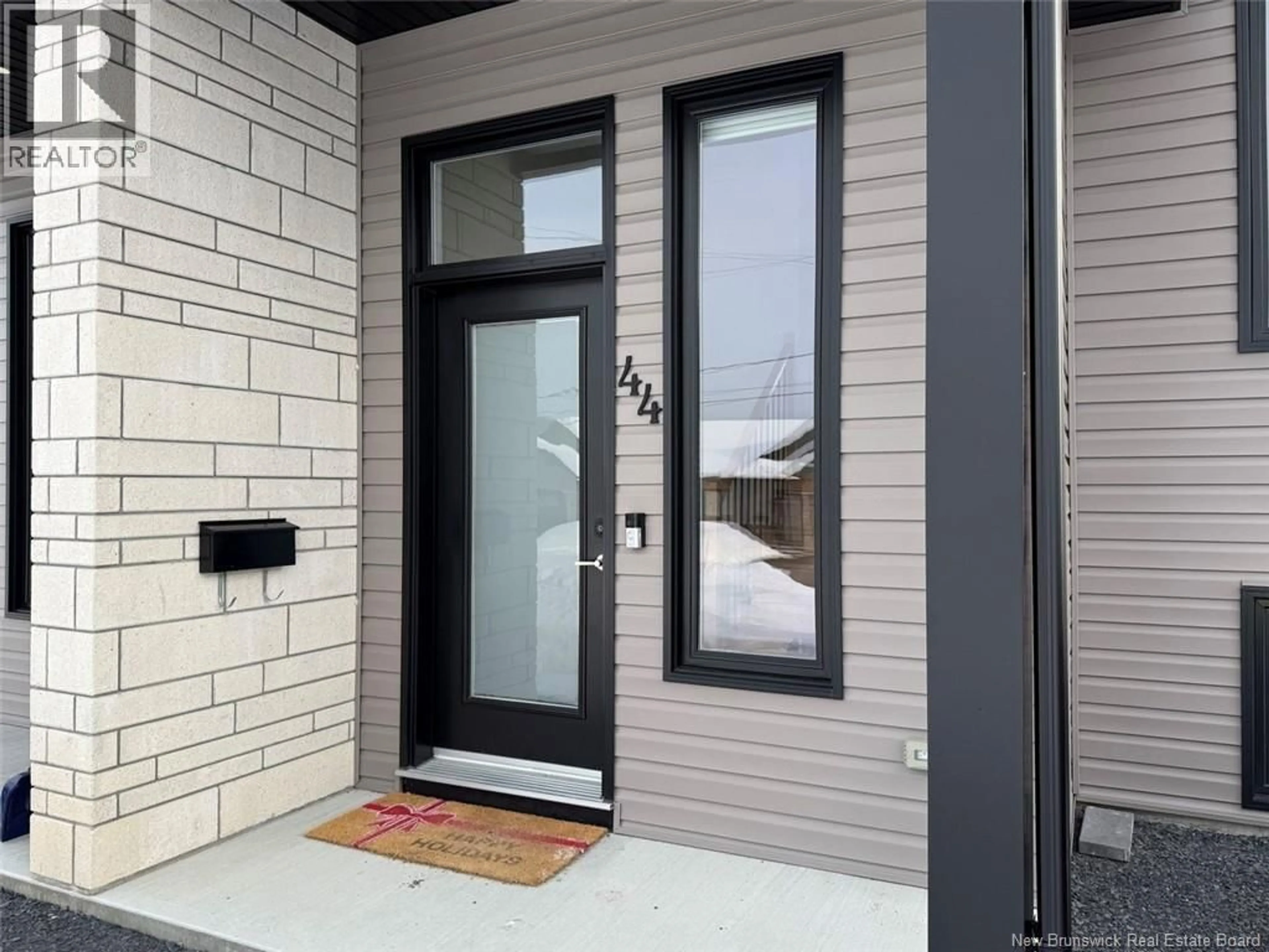 Indoor entryway for 44 VOLPÉ STREET, Edmundston New Brunswick E3V4A1