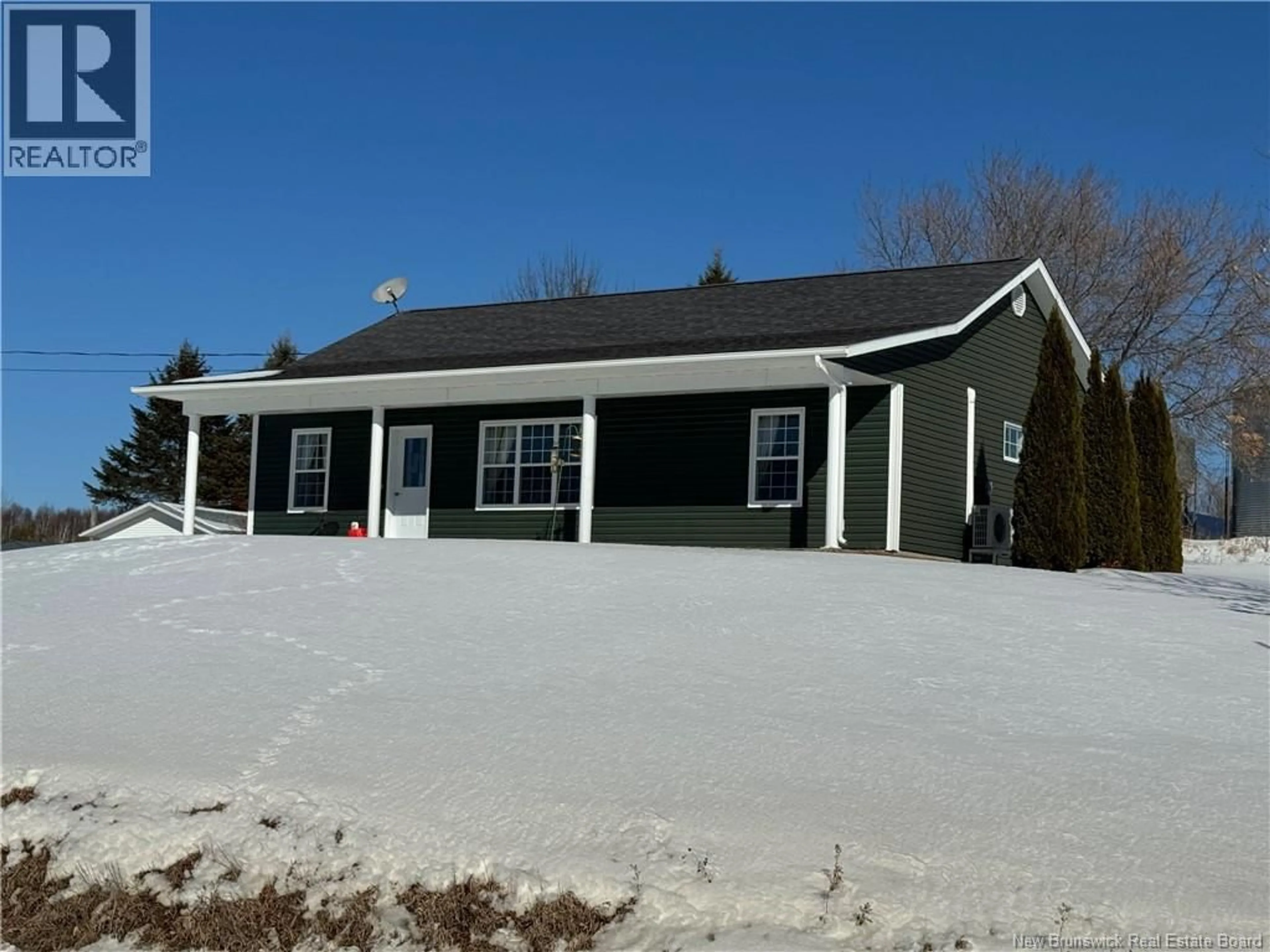 Home with vinyl exterior material, building for 45 WAUGH ROAD, Riverbank New Brunswick E7L4H7