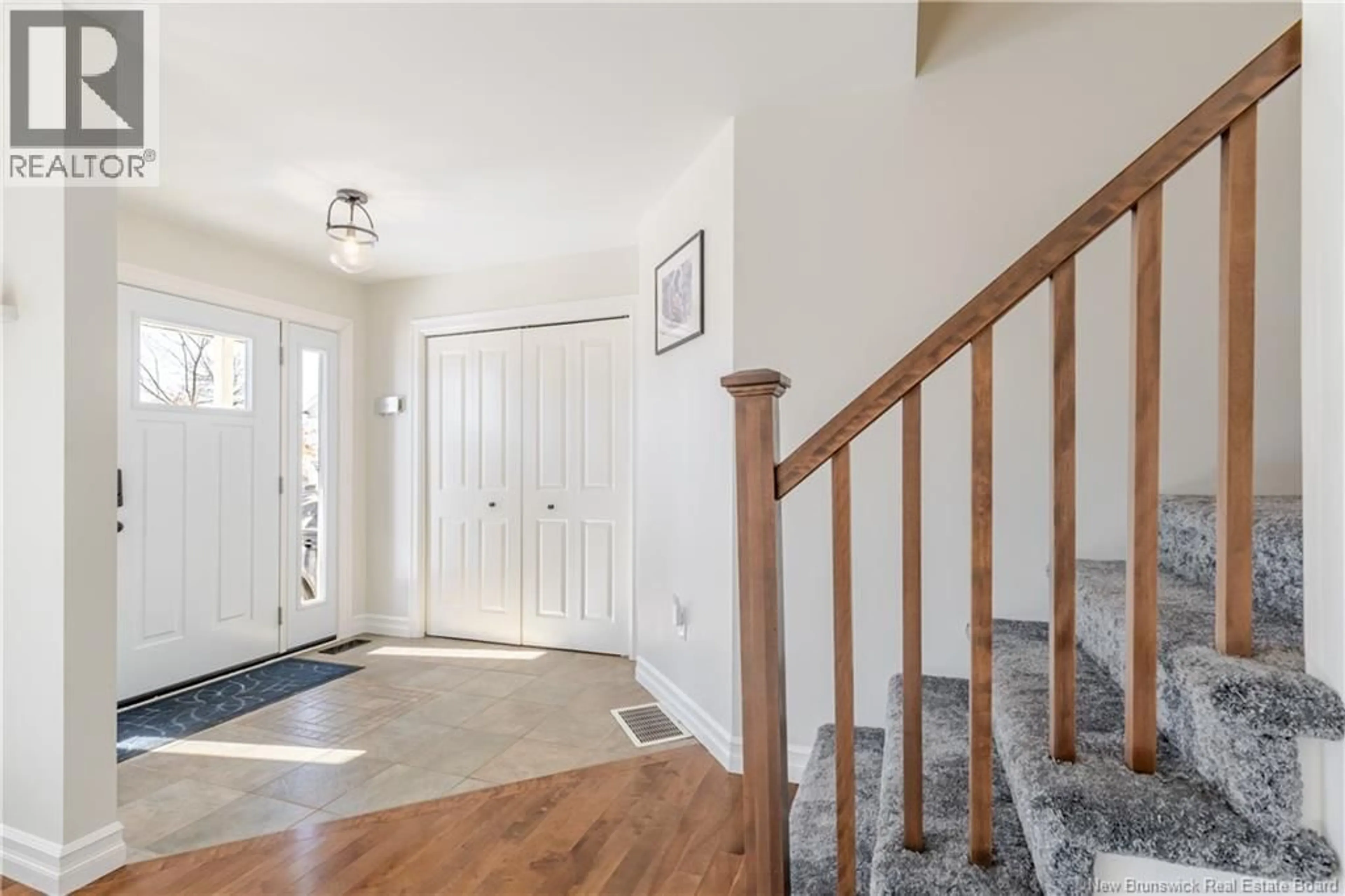Indoor entryway for 17 BREWER COURT, Fredericton New Brunswick E3G0X6