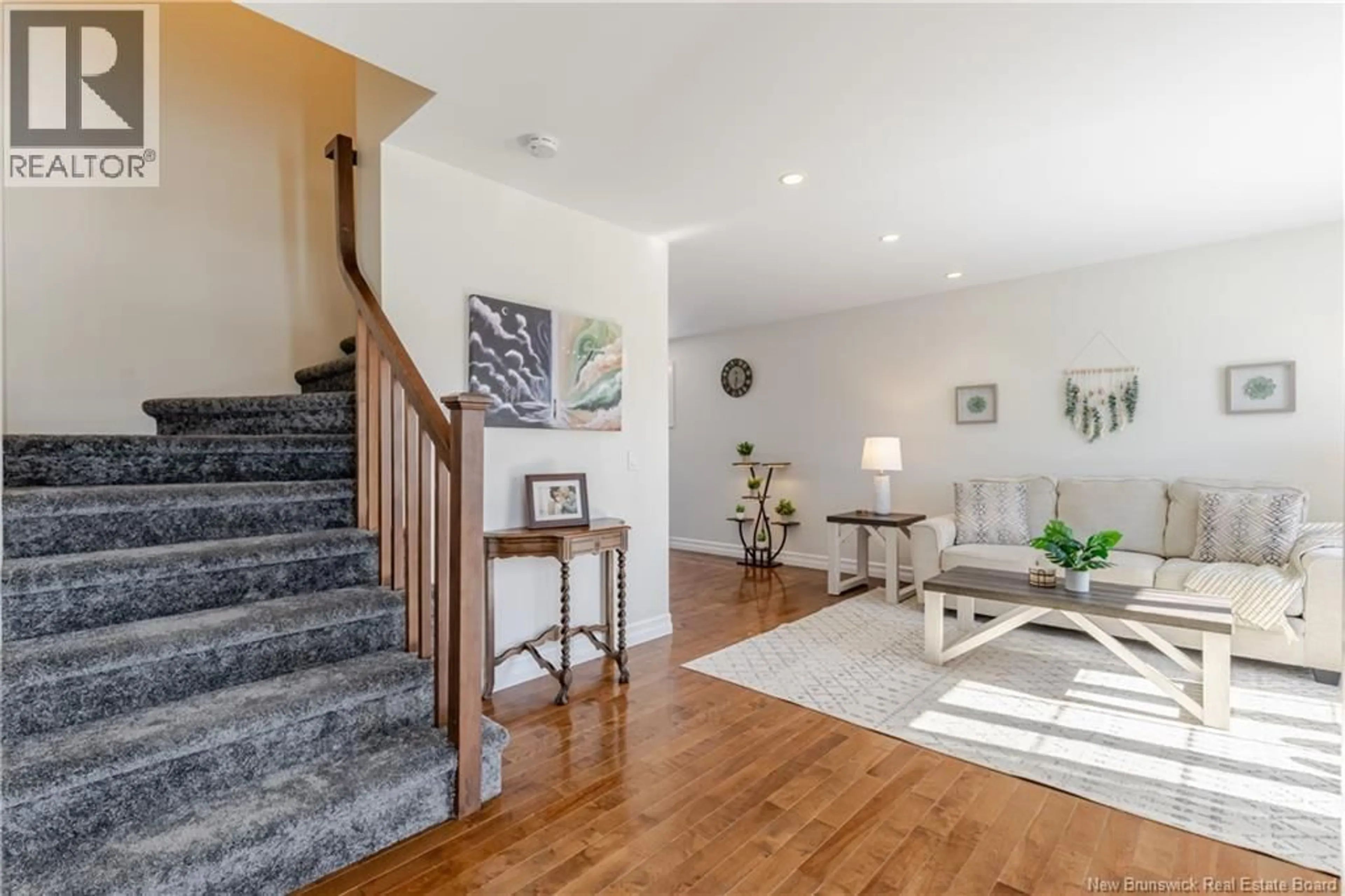 Indoor entryway for 17 BREWER COURT, Fredericton New Brunswick E3G0X6
