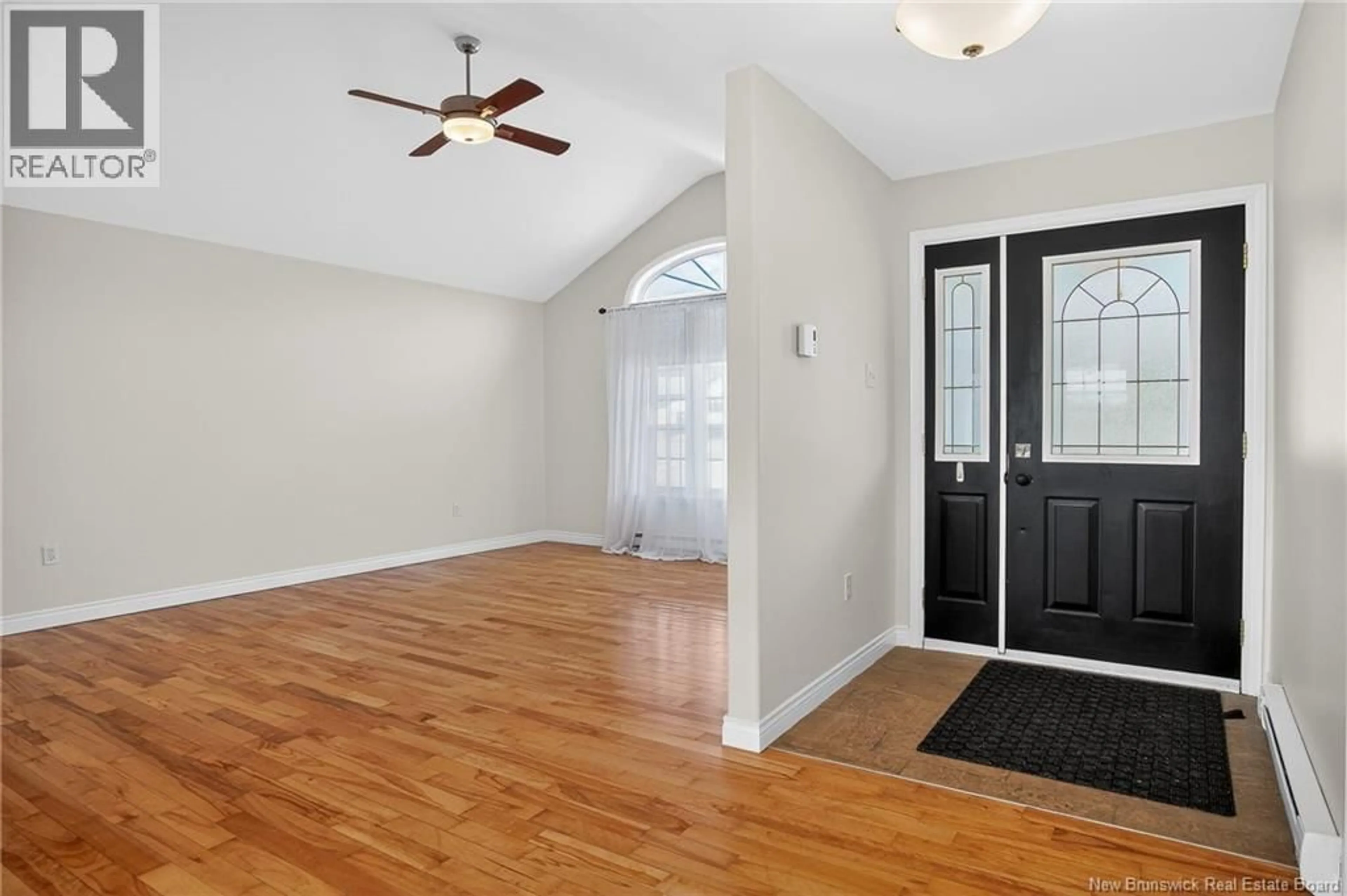 Indoor entryway for 51 KINGSWAY DRIVE, Quispamsis New Brunswick E2G1C1