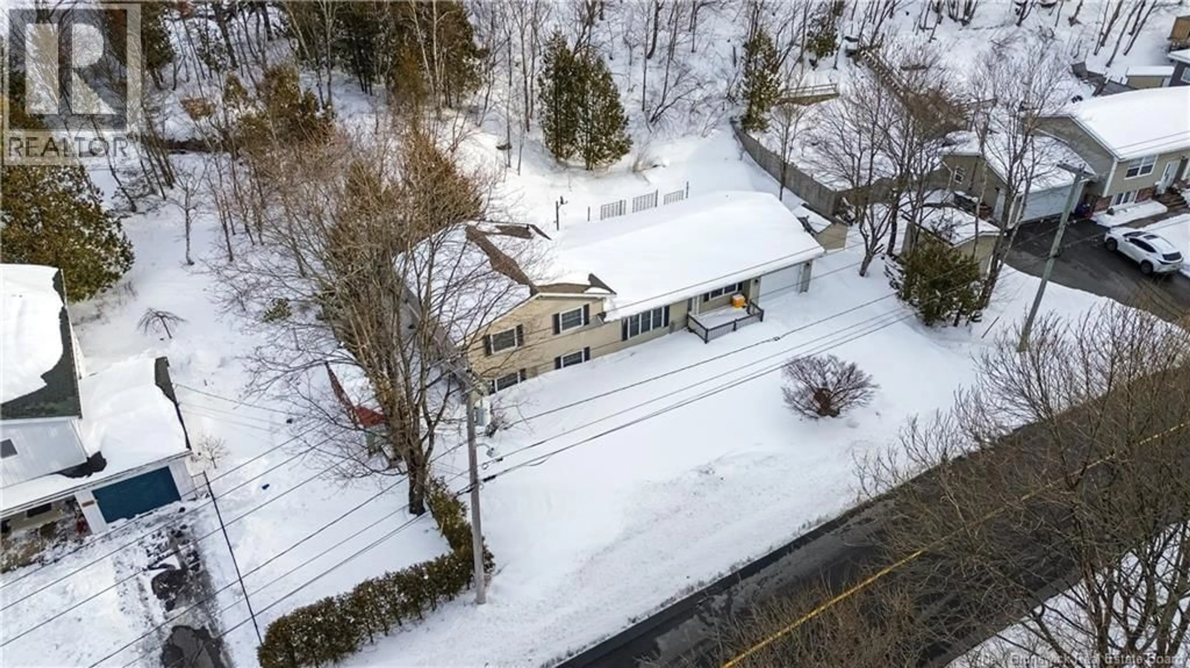 A pic from outside/outdoor area/front of a property/back of a property/a pic from drone, street for 384 MT PLEASANT AVENUE, Saint John New Brunswick E2K3V4
