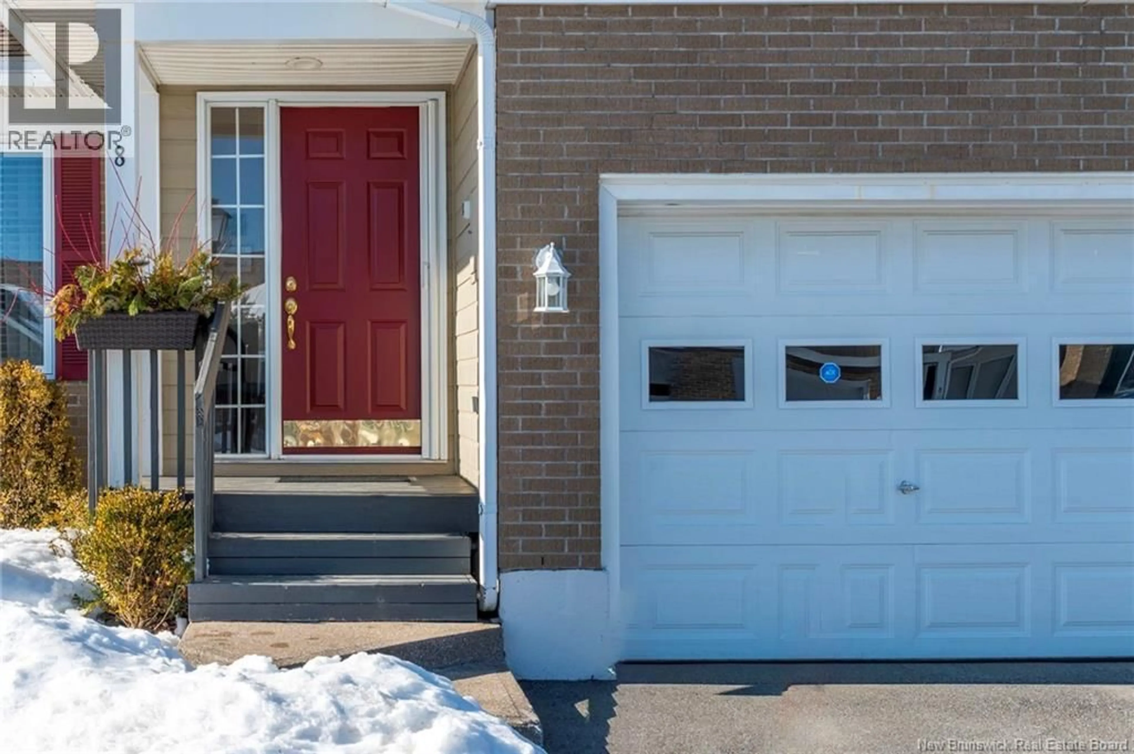 Indoor entryway for 8 ABBIE PLACE, Saint John New Brunswick E2M5T3
