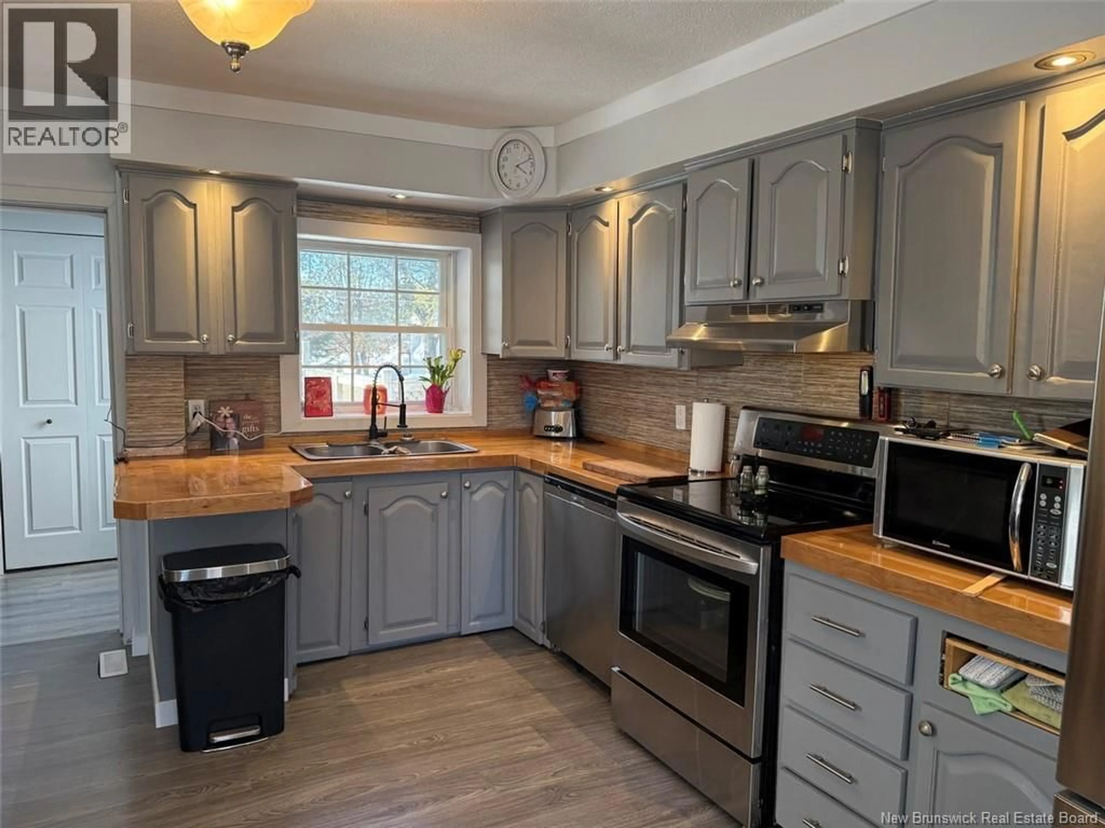 Open concept kitchen, unknown for 160 ST-GEORGE AVENUE, Edmundston New Brunswick E3V2W4