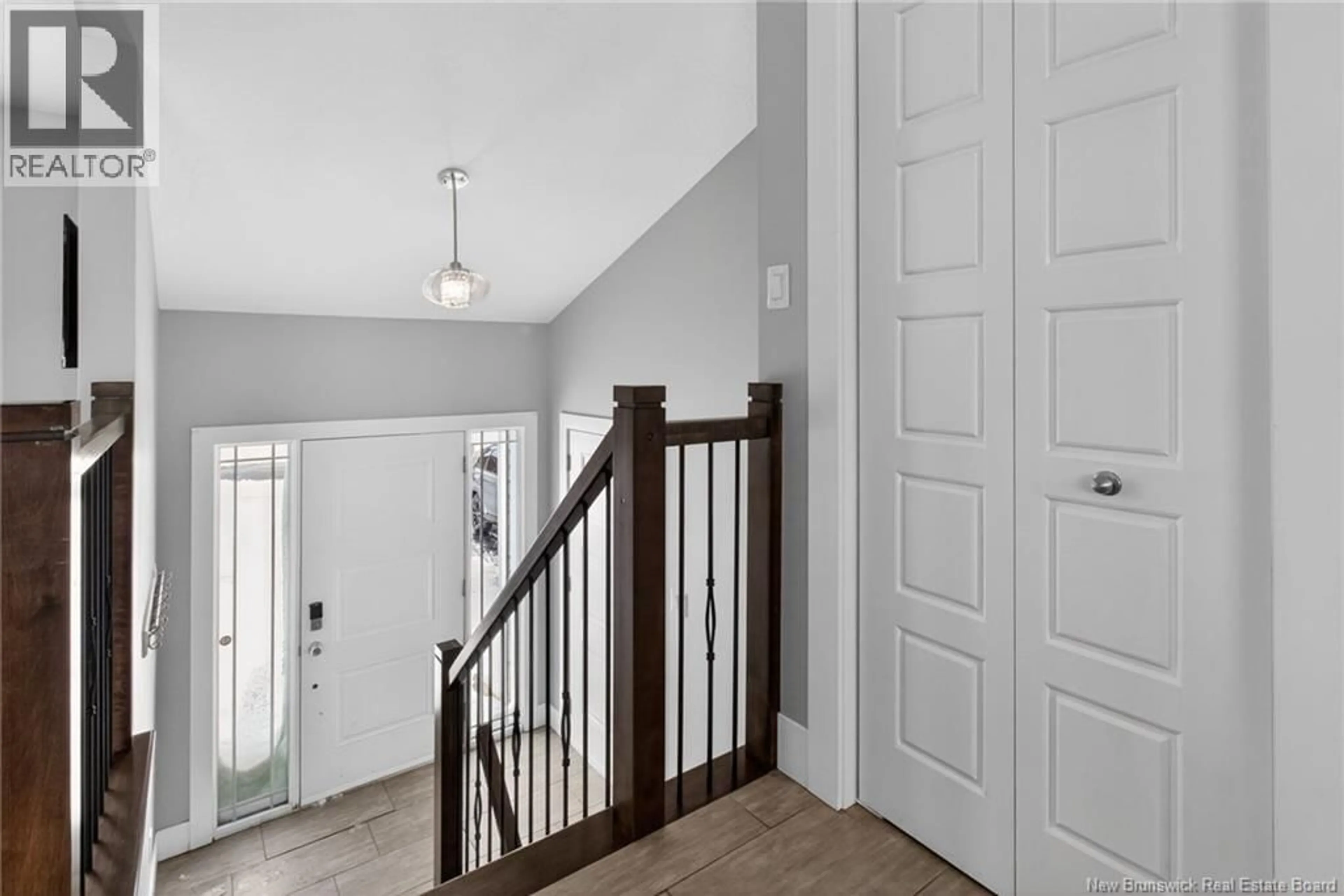 Indoor entryway for 41 LAFOREST STREET, Shediac New Brunswick E4P0P7