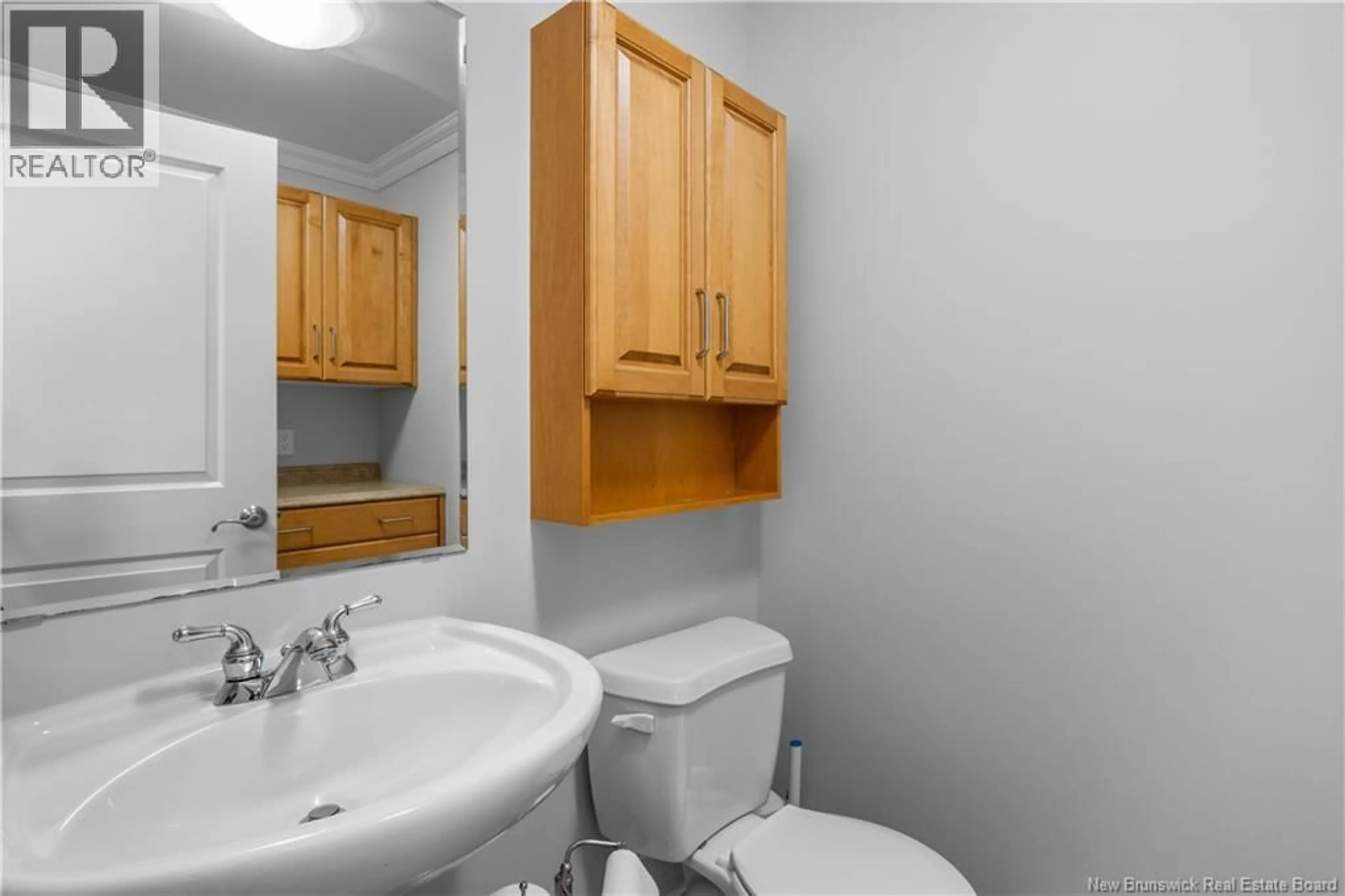 Standard bathroom, unknown for 240 DAMIEN STREET, Dieppe New Brunswick E1A0H3