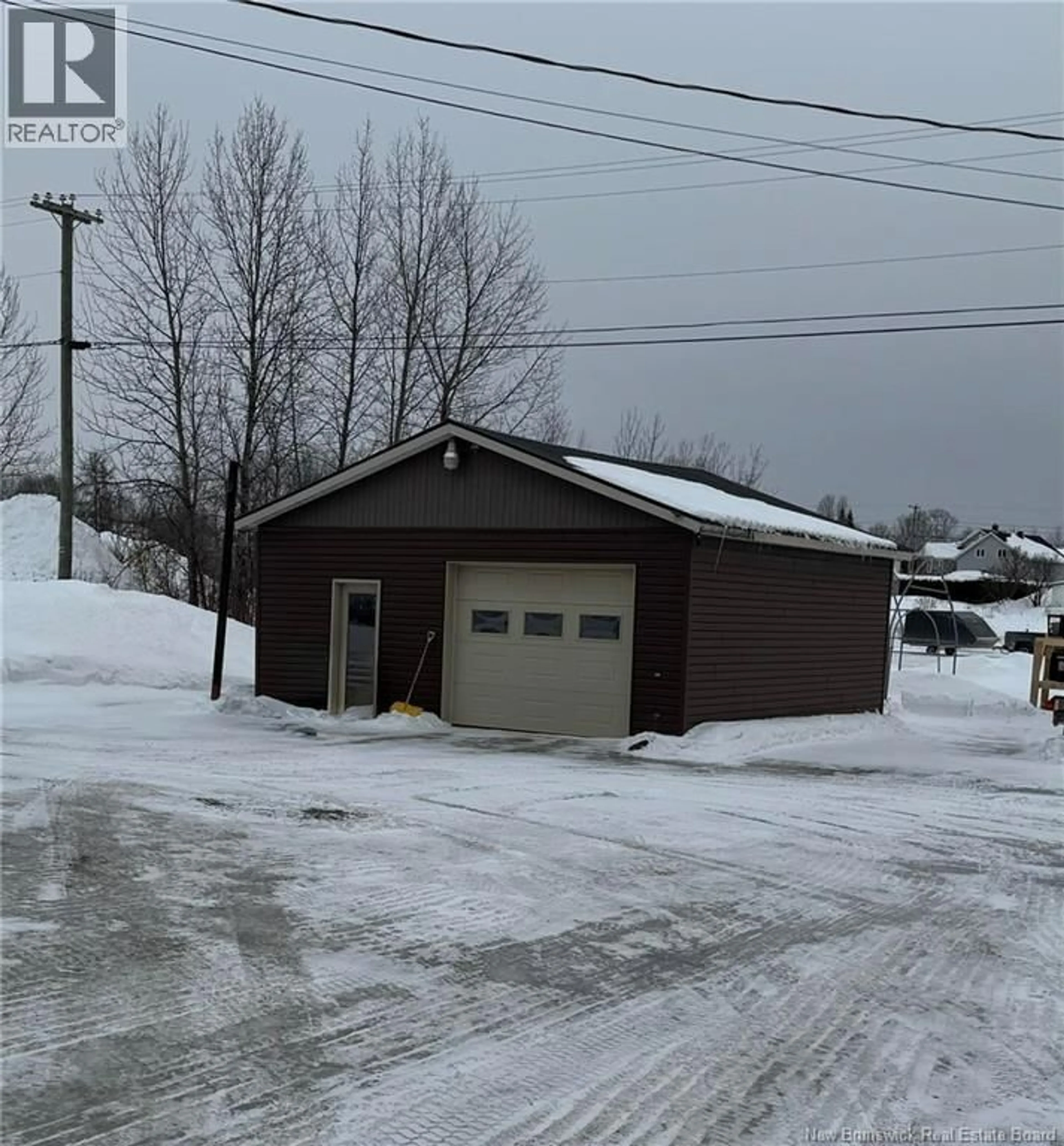 Indoor garage for 5 GALLANT STREET, Saint-Quentin New Brunswick E8A2N5