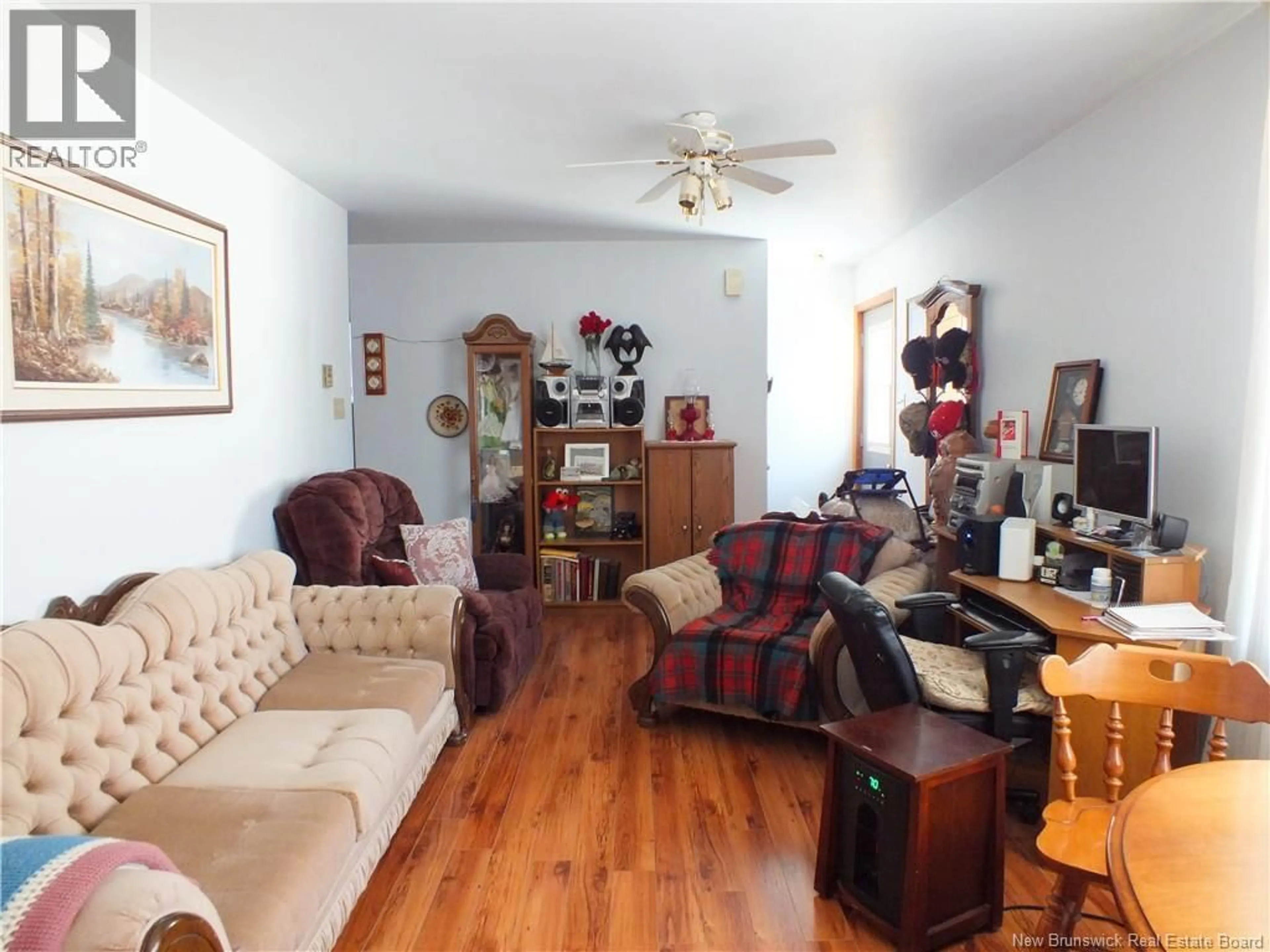 Living room with furniture, unknown for 33 ROCKLAND ROAD, Hartland New Brunswick E7P1G9