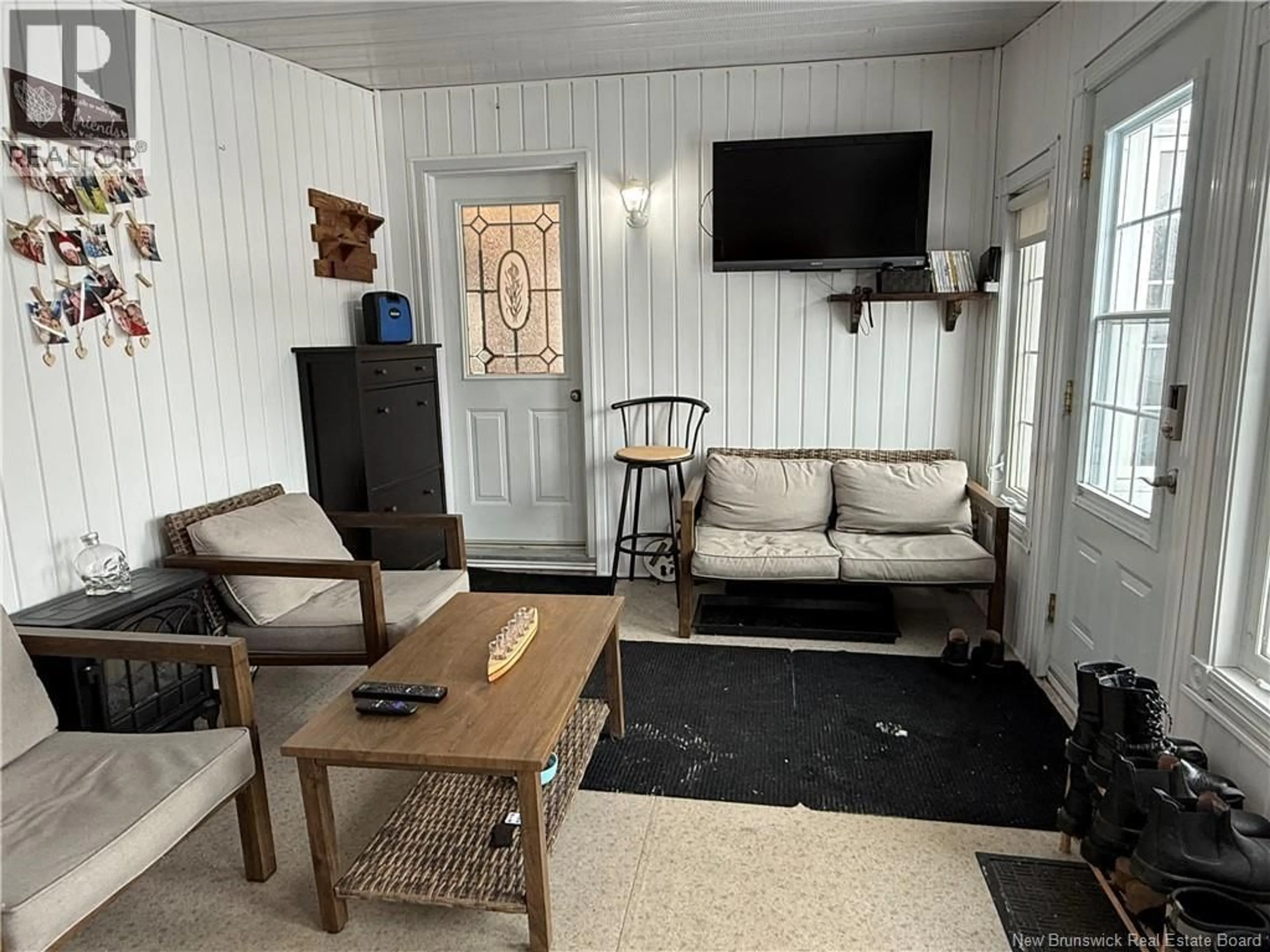 Living room with furniture, unknown for 69 CHURCH STREET, Grand-Sault/Grand Falls New Brunswick E3Z2N3