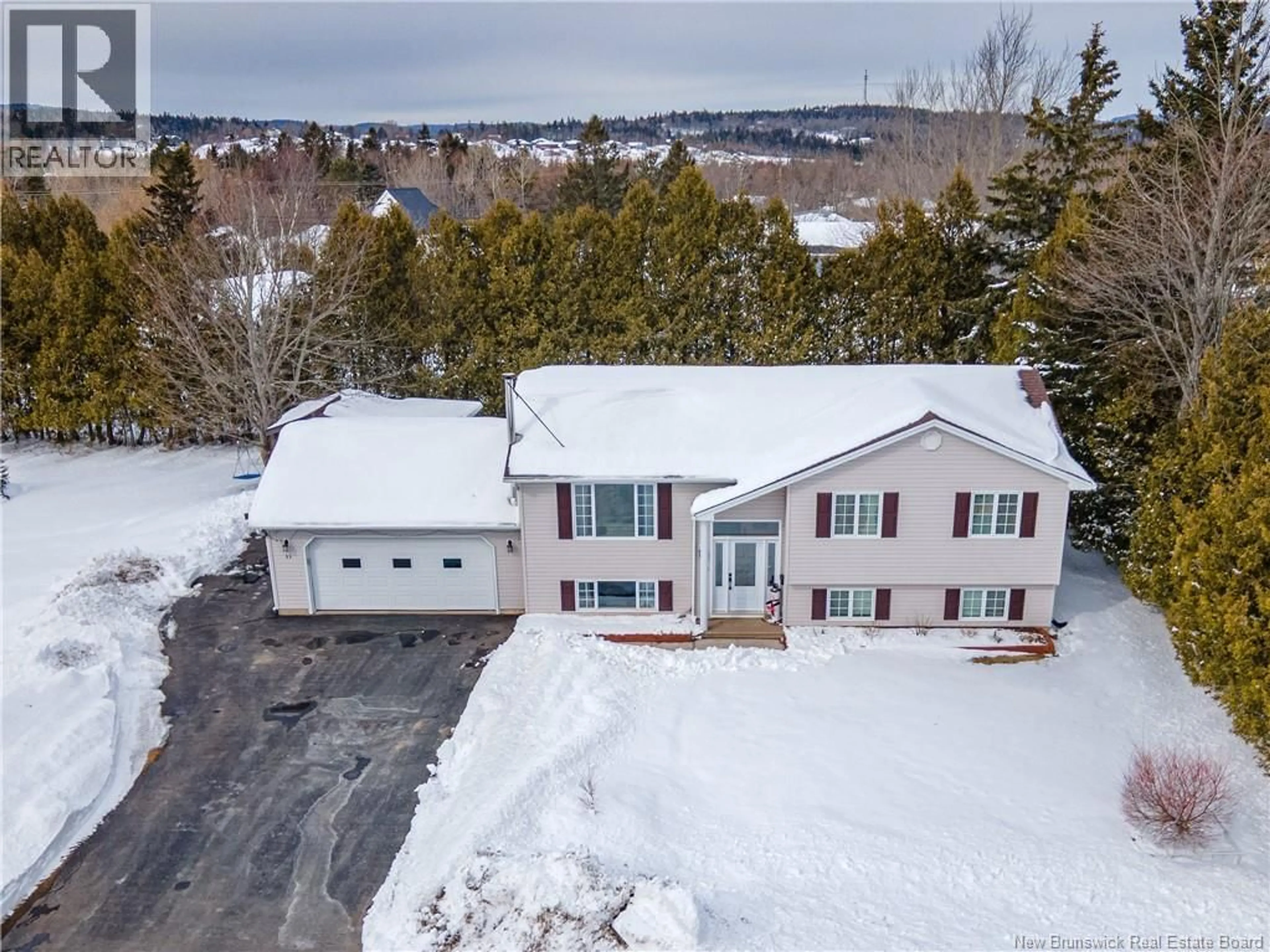 A pic from outside/outdoor area/front of a property/back of a property/a pic from drone, unknown for 11 SUNRISE DRIVE, Quispamsis New Brunswick E2E4V2