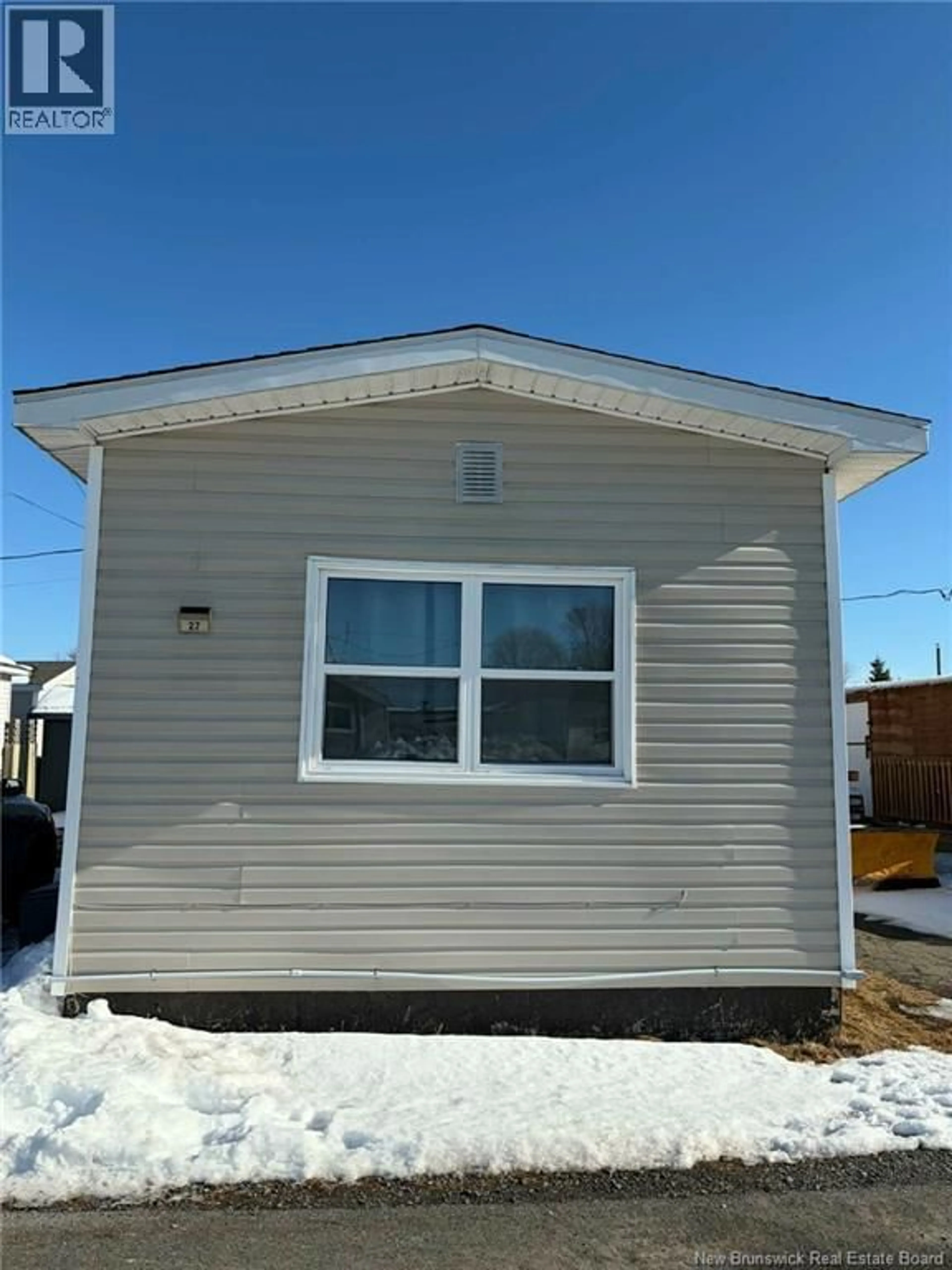 Home with vinyl exterior material, street for 27 DAISY STREET, Saint John New Brunswick E2M5M8