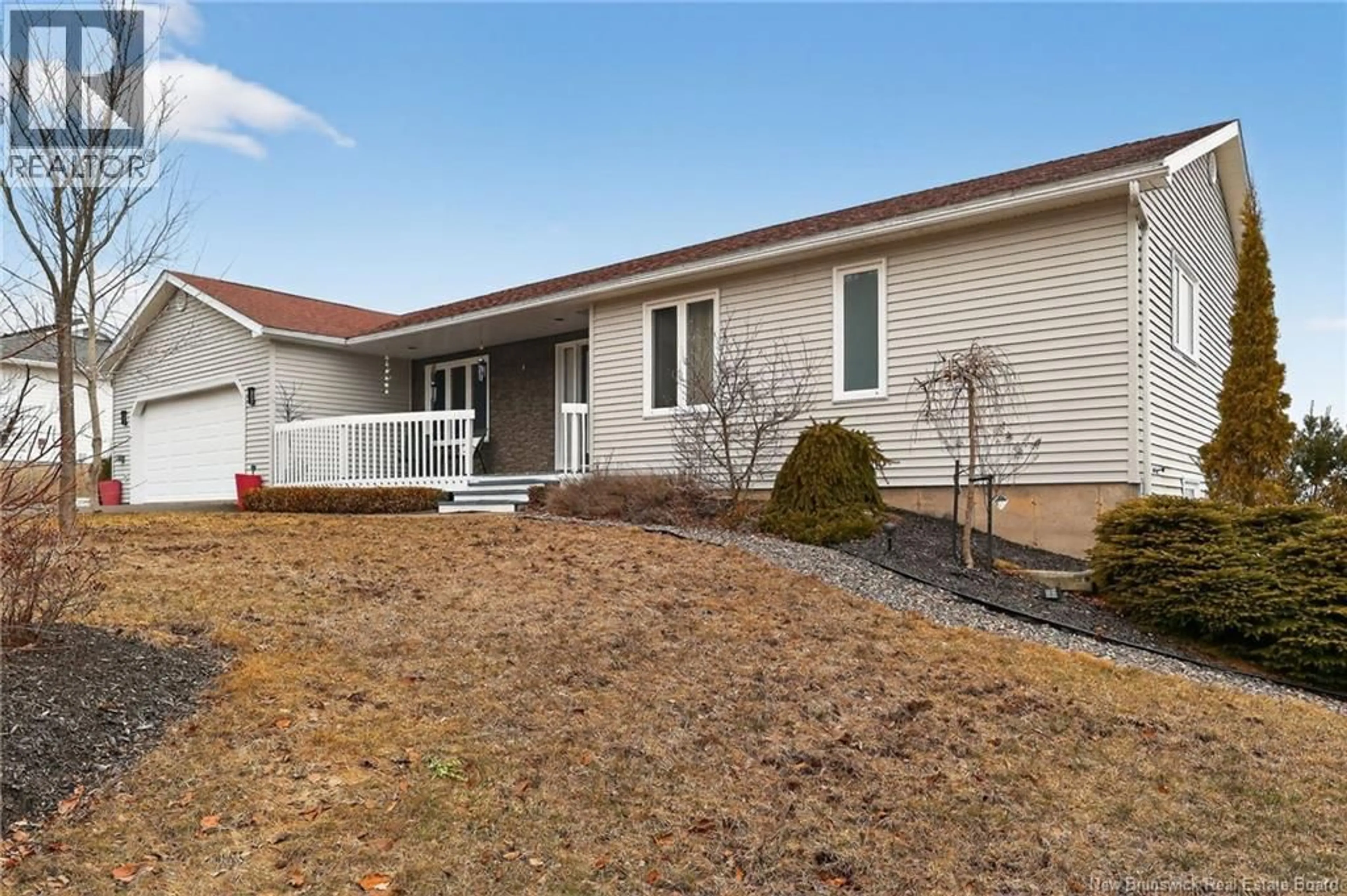 Home with vinyl exterior material, street for 38 EDGEMOUNT DR, Grand Bay-Westfield New Brunswick E5K1Y2