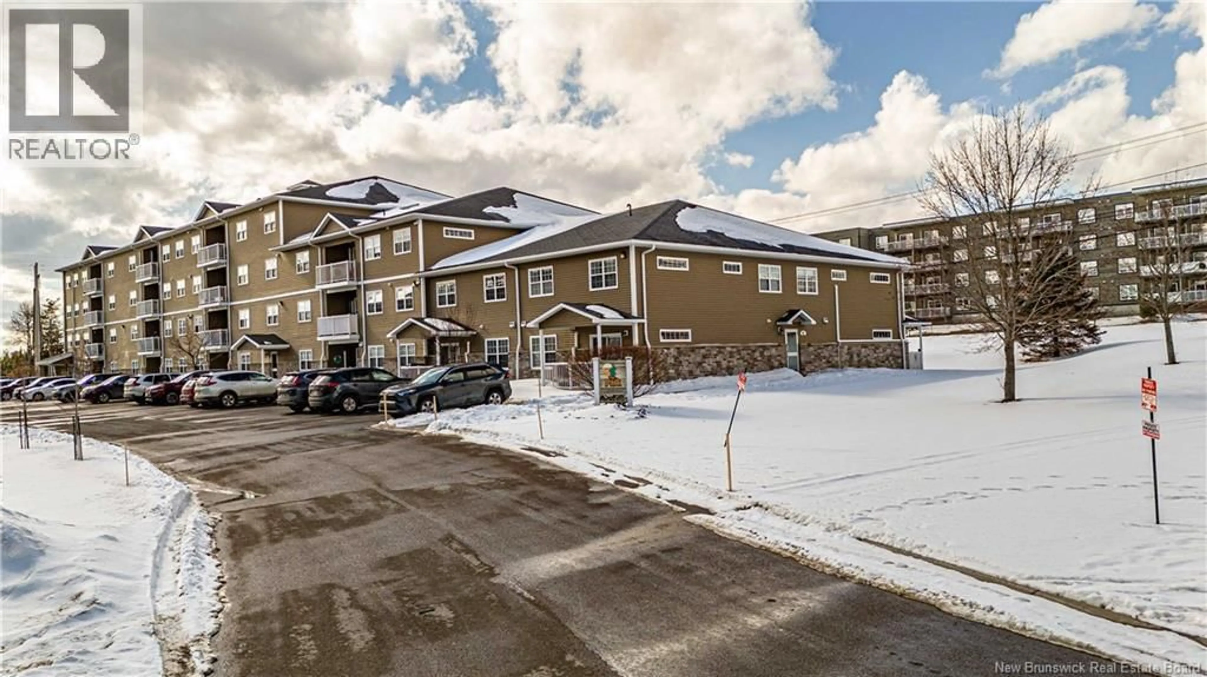 Patio, unknown for 401 - 700 CLIIFFE STREET, Fredericton New Brunswick E3A5V2