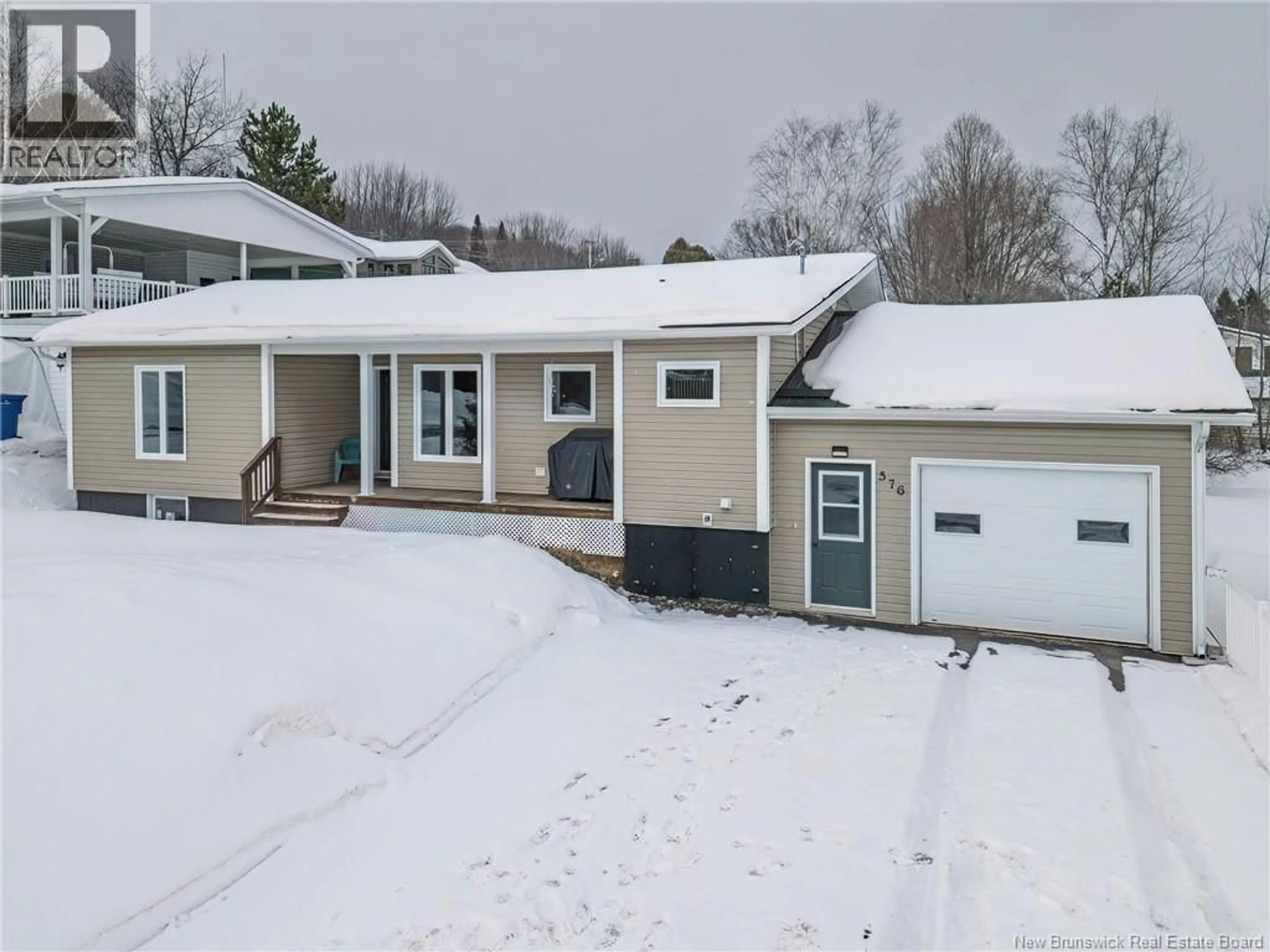 A pic from outside/outdoor area/front of a property/back of a property/a pic from drone, street for 576 BASIN OUEST, Grand Falls New Brunswick E3Z2J5