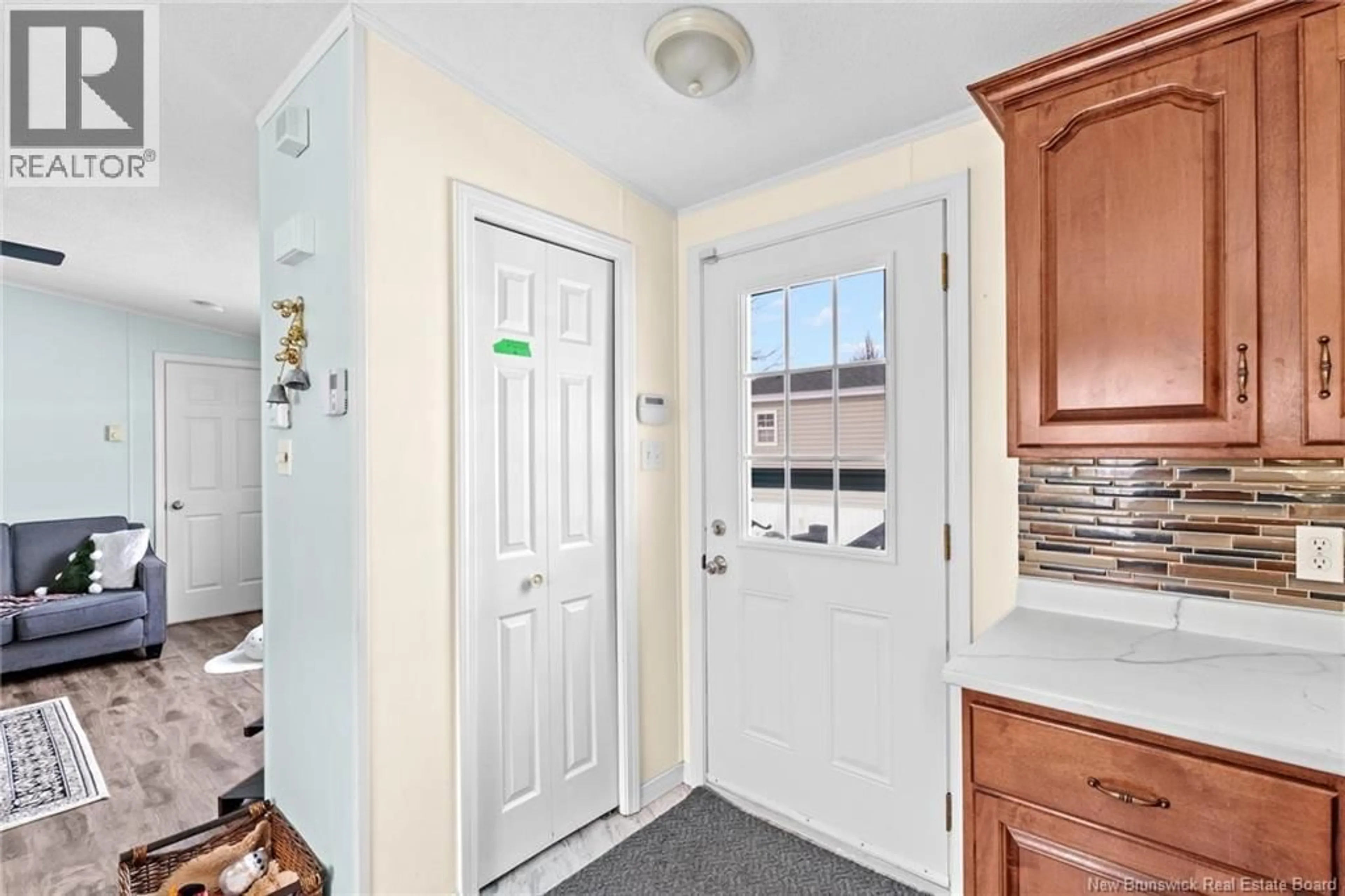 Indoor entryway for 109 GLENMAR DRIVE, Fredericton New Brunswick E3A0S2