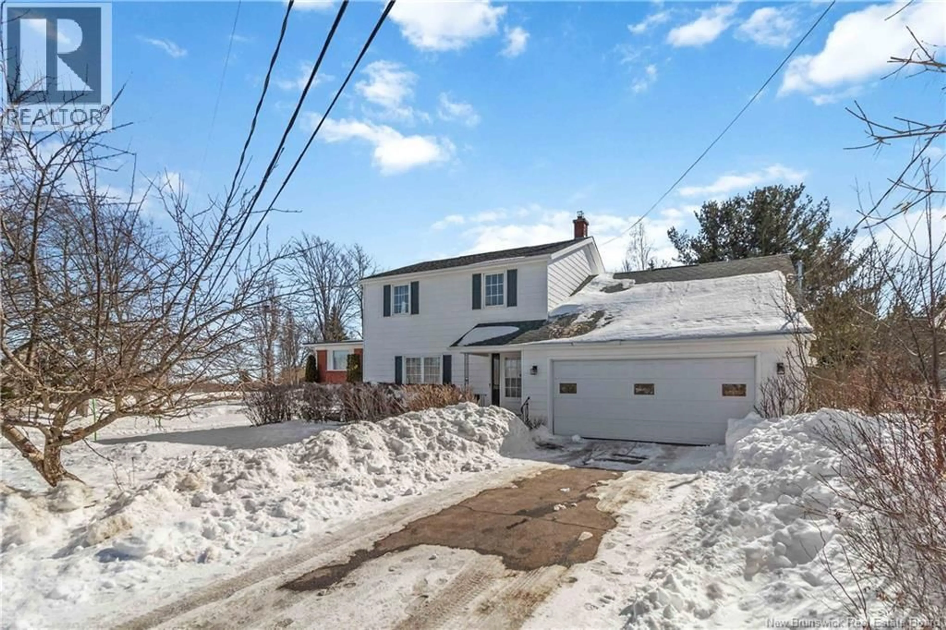 A pic from outside/outdoor area/front of a property/back of a property/a pic from drone, street for 330 WESTMOUNT BOULEVARD, Moncton New Brunswick E1E1V6