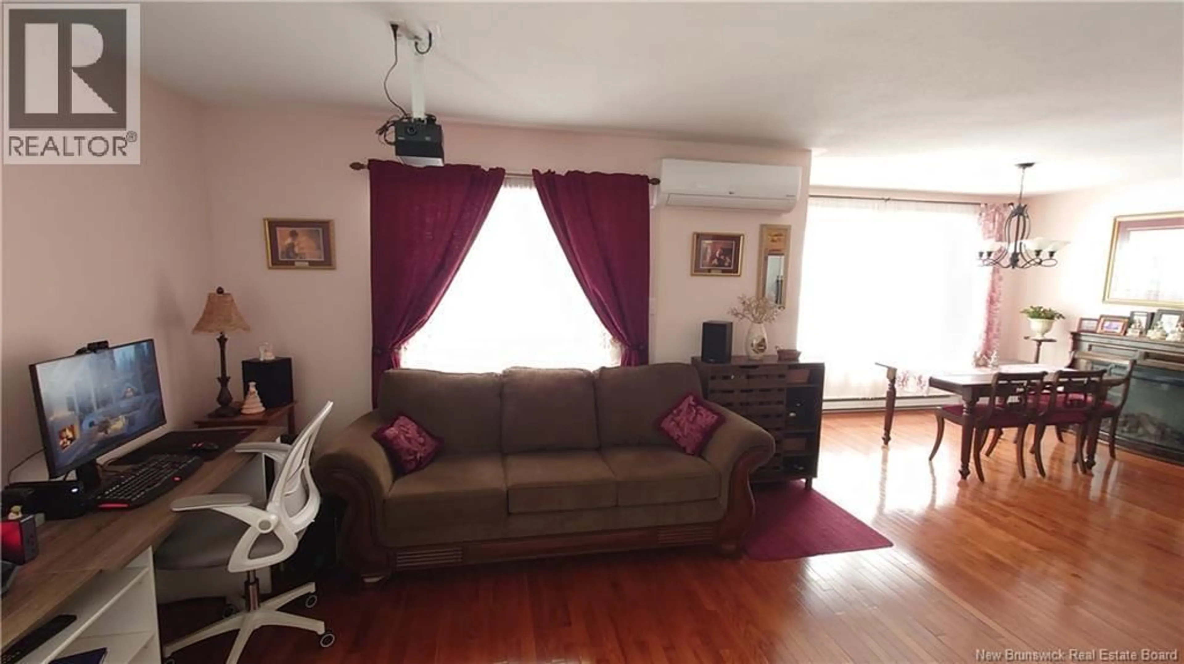 Living room with furniture, wood/laminate floor for 50 SEQUOIA DRIVE, Moncton New Brunswick E1E0A2