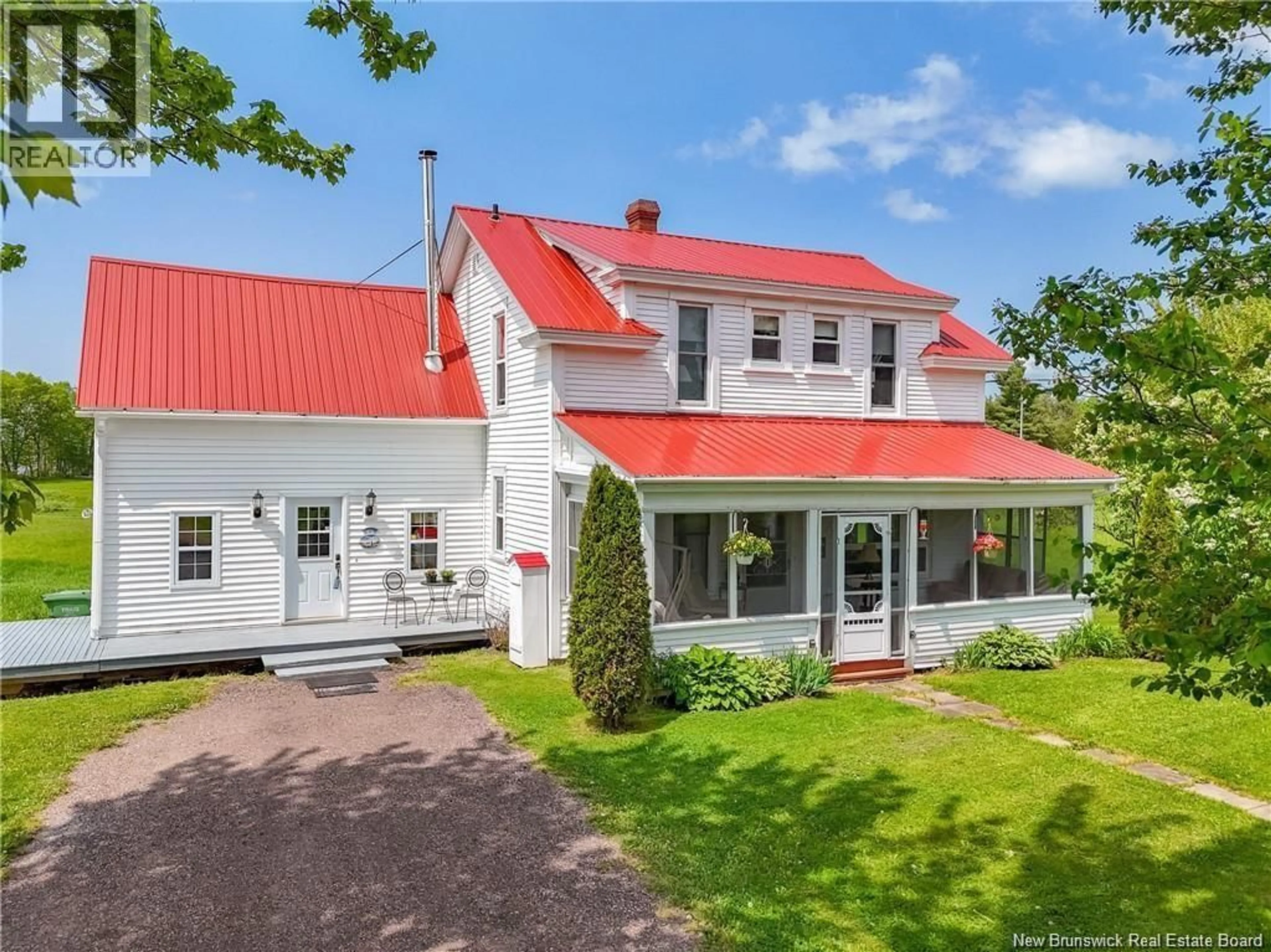 A pic from outside/outdoor area/front of a property/back of a property/a pic from drone, unknown for 6383 ROUTE 105, Waterborough New Brunswick E4C2Y6