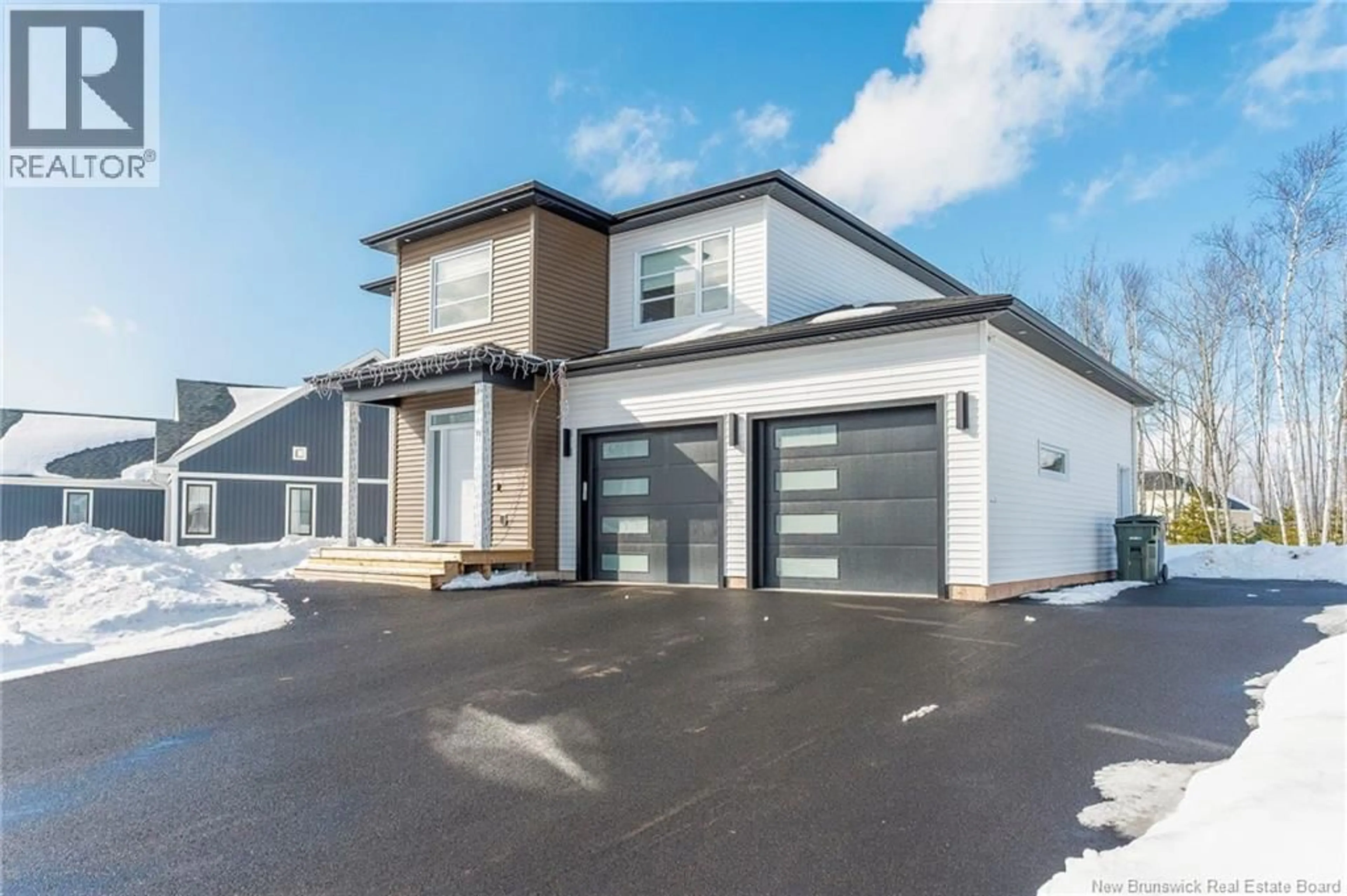 Home with vinyl exterior material, street for 72 GUY STREET, Shediac New Brunswick E4P0L5