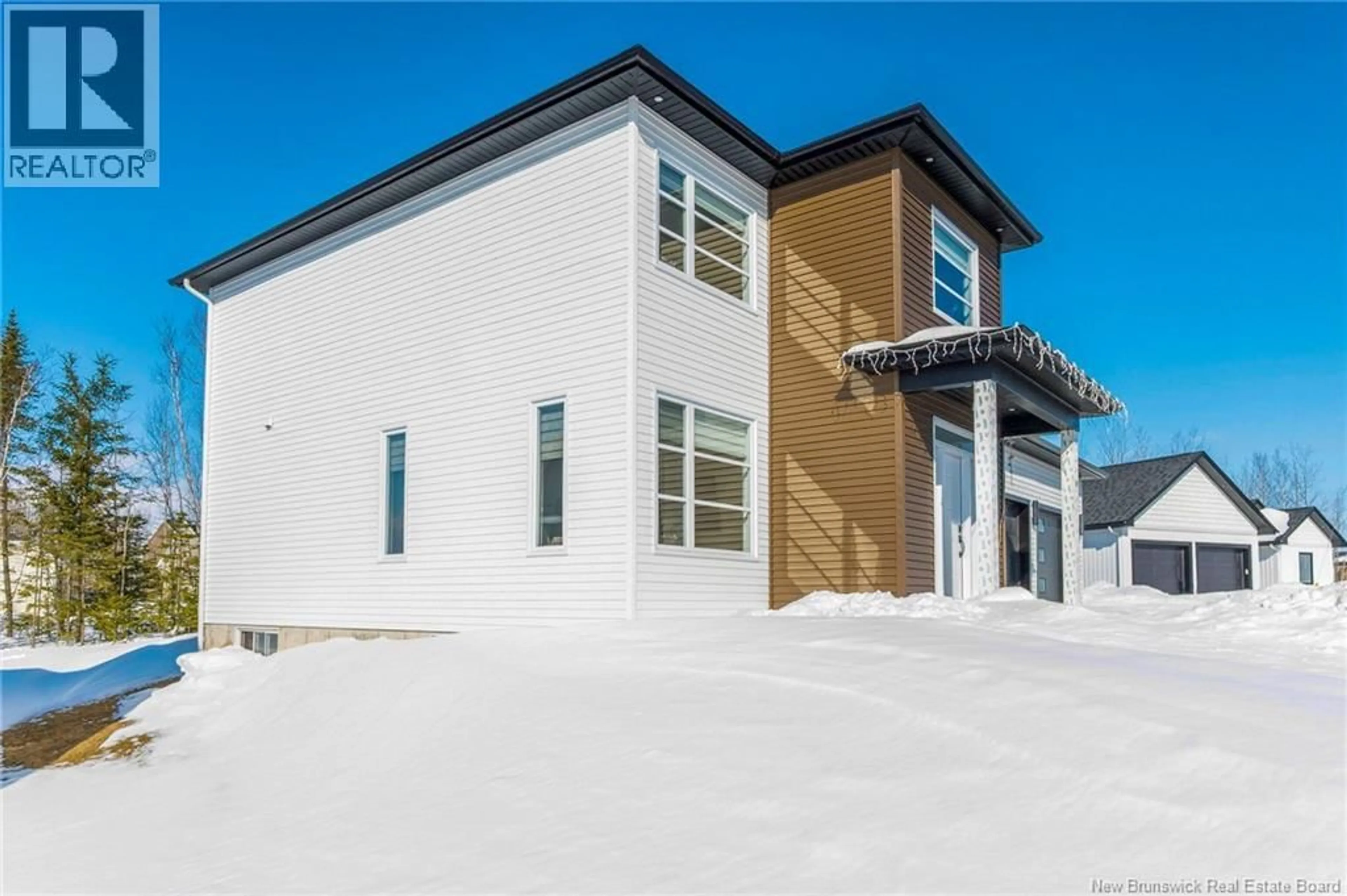 Home with vinyl exterior material, street for 72 GUY STREET, Shediac New Brunswick E4P0L5