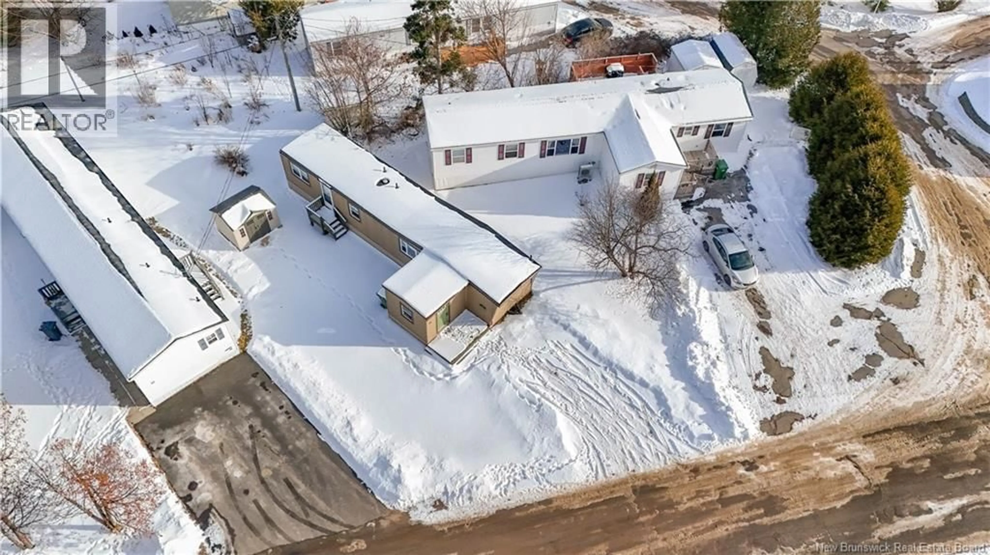 A pic from outside/outdoor area/front of a property/back of a property/a pic from drone, building for 35 KELLY'S DRIVE, Fredericton New Brunswick E3B7R1
