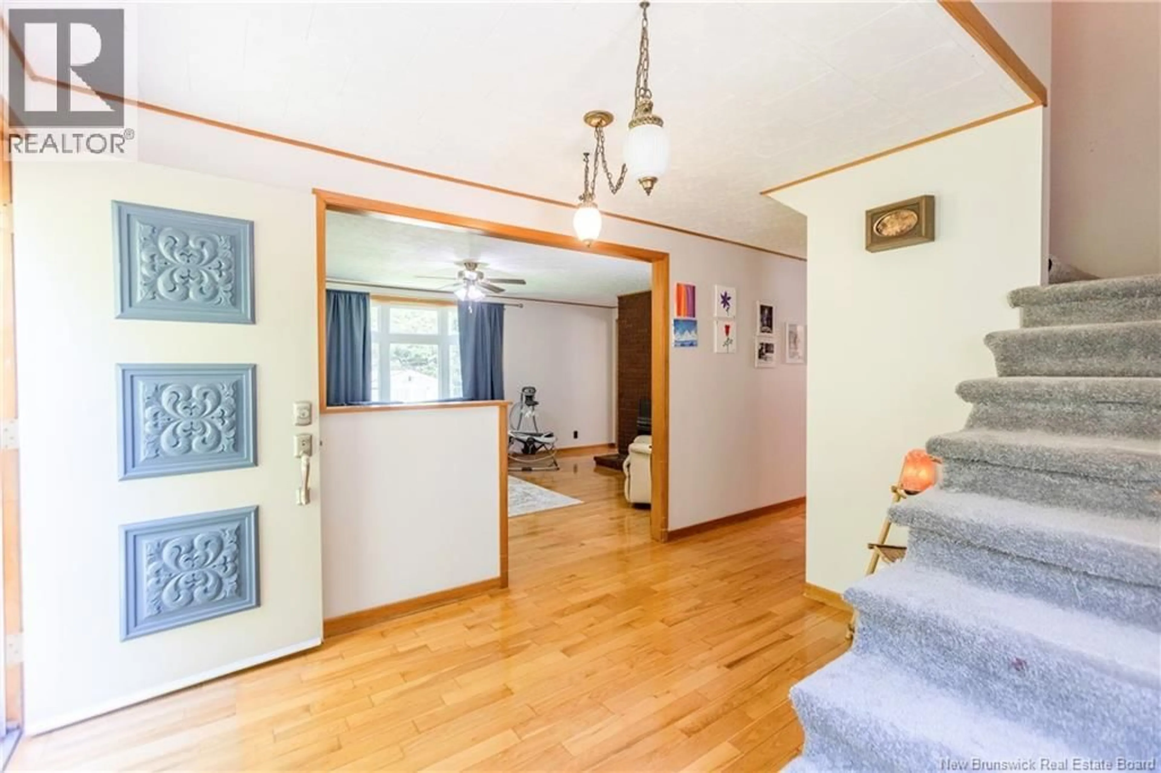 Indoor foyer for 18 MOFFATT LANE, Sackville New Brunswick E4L4E1