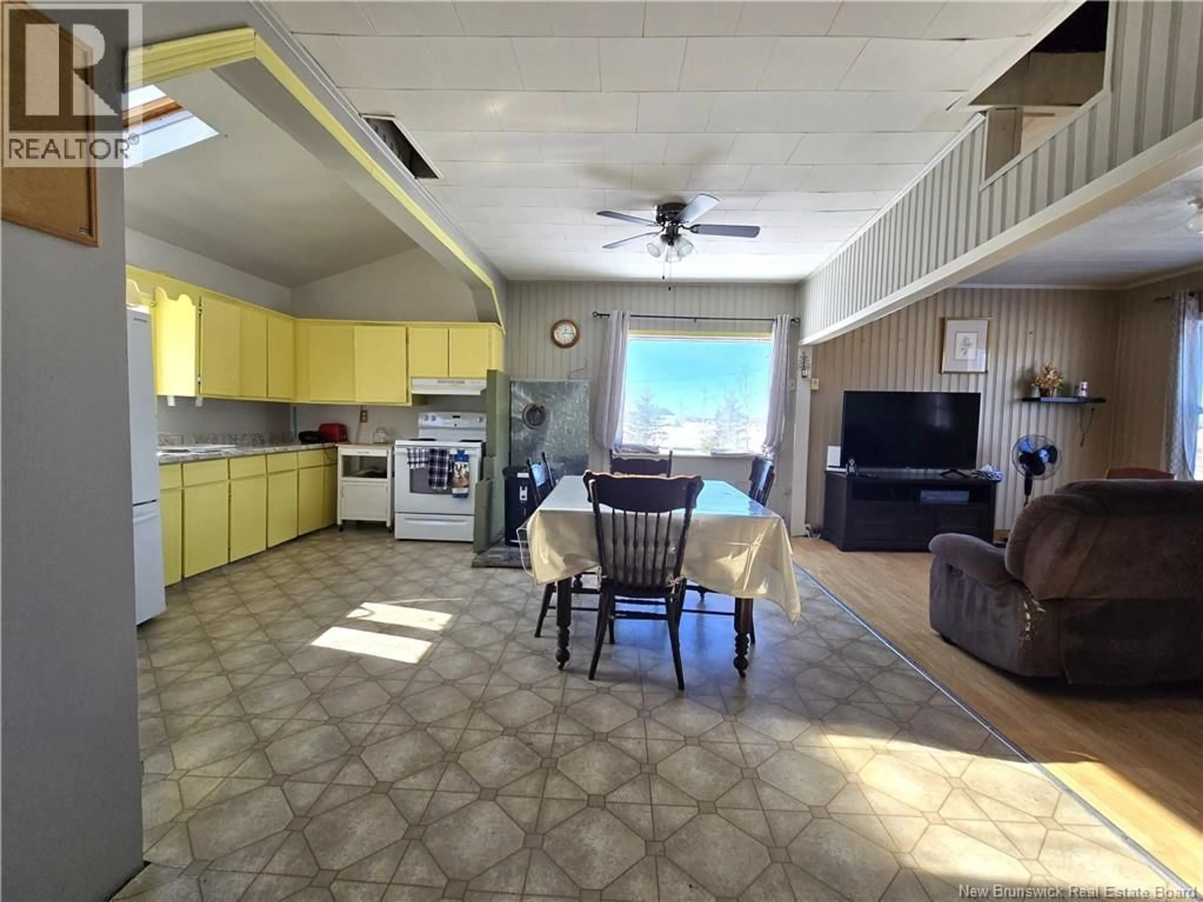 Open concept kitchen, ceramic/tile floor for 11022 ROUTE 113, Miscou New Brunswick E8T1Z2