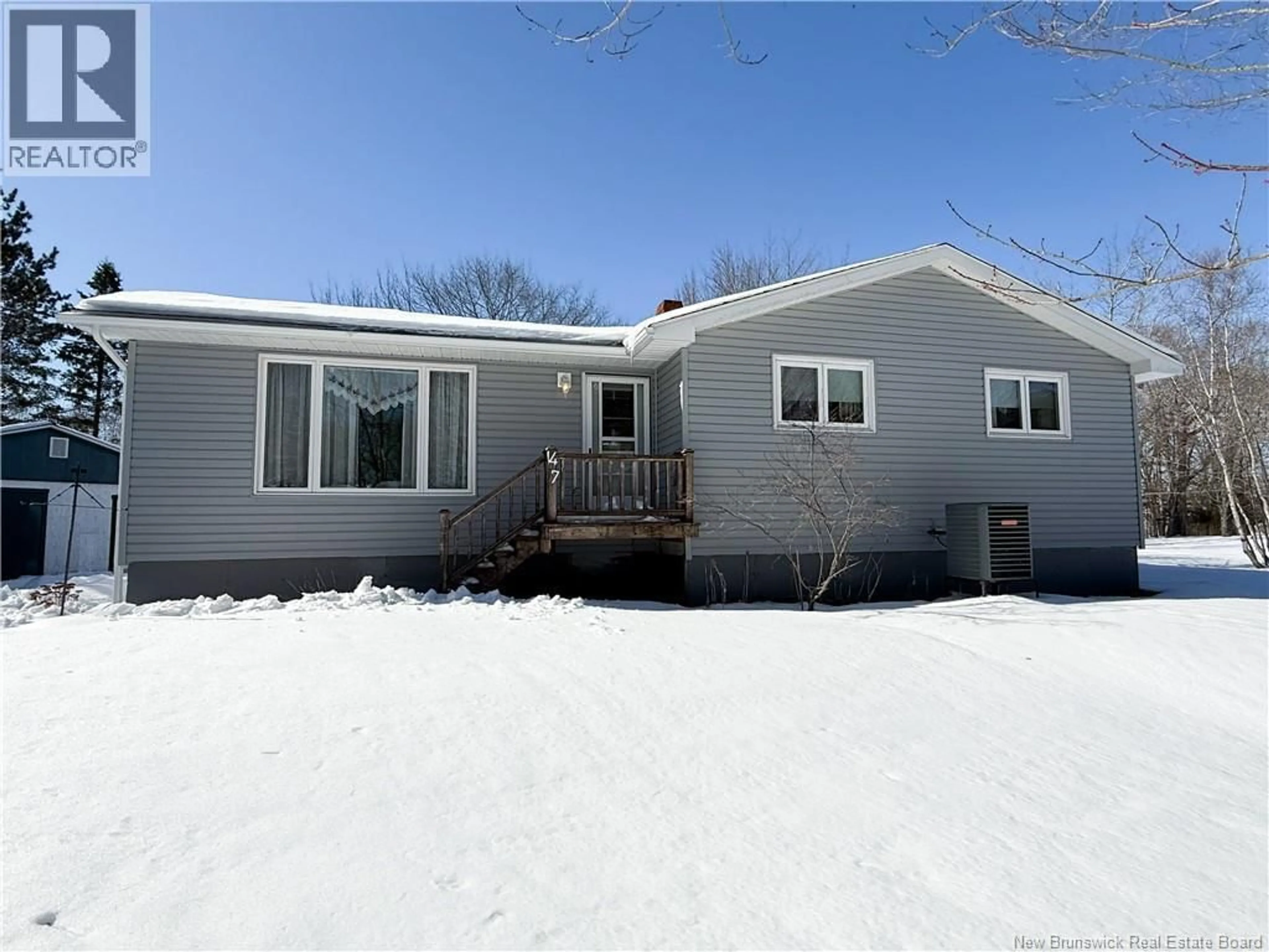 Home with vinyl exterior material, street for 47 WILDWOOD CRESCENT, Roachville New Brunswick E4G2K6