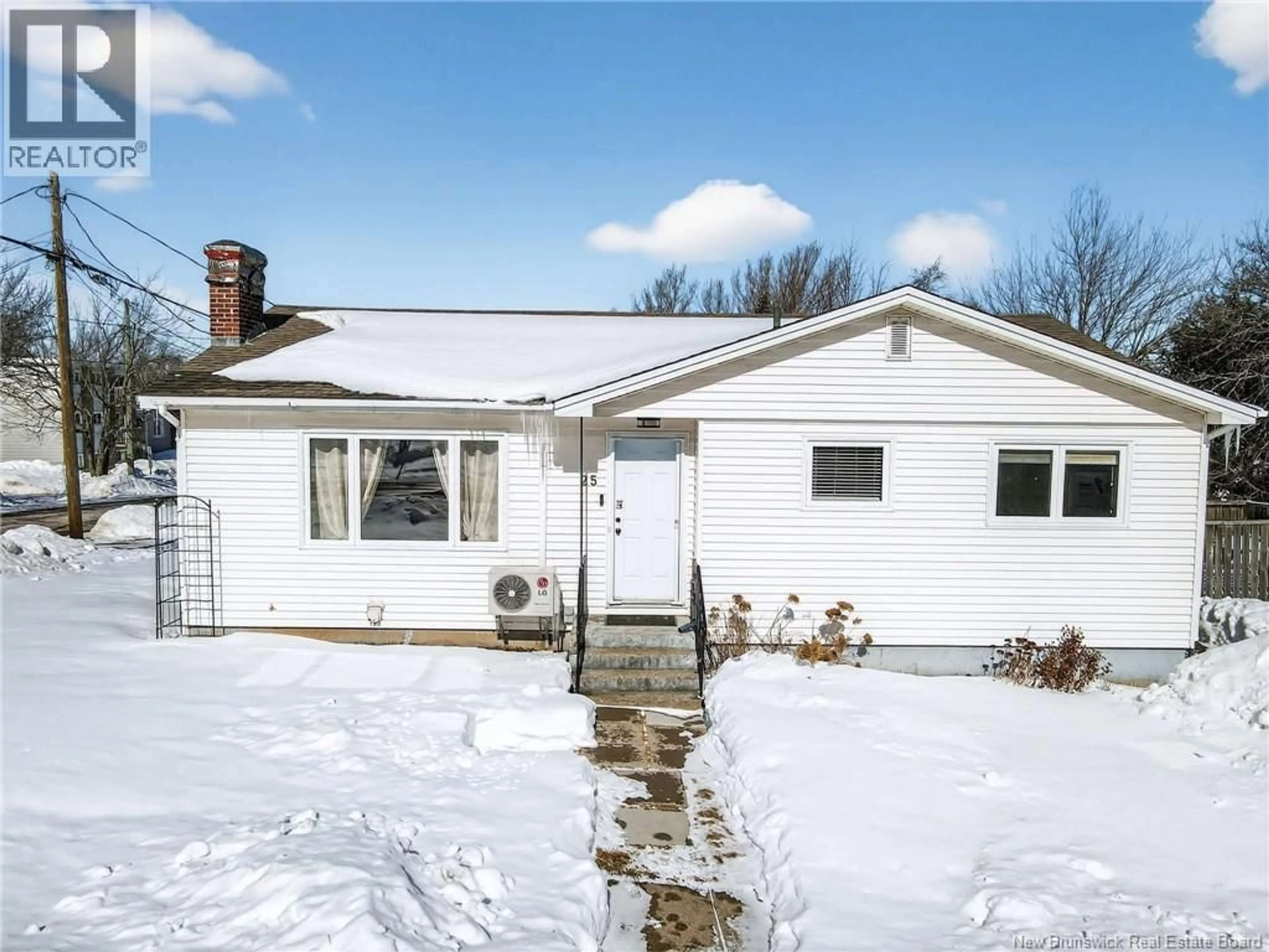 Home with vinyl exterior material, street for 25 SCARBOROUGH AVENUE, Moncton New Brunswick E1C3X1