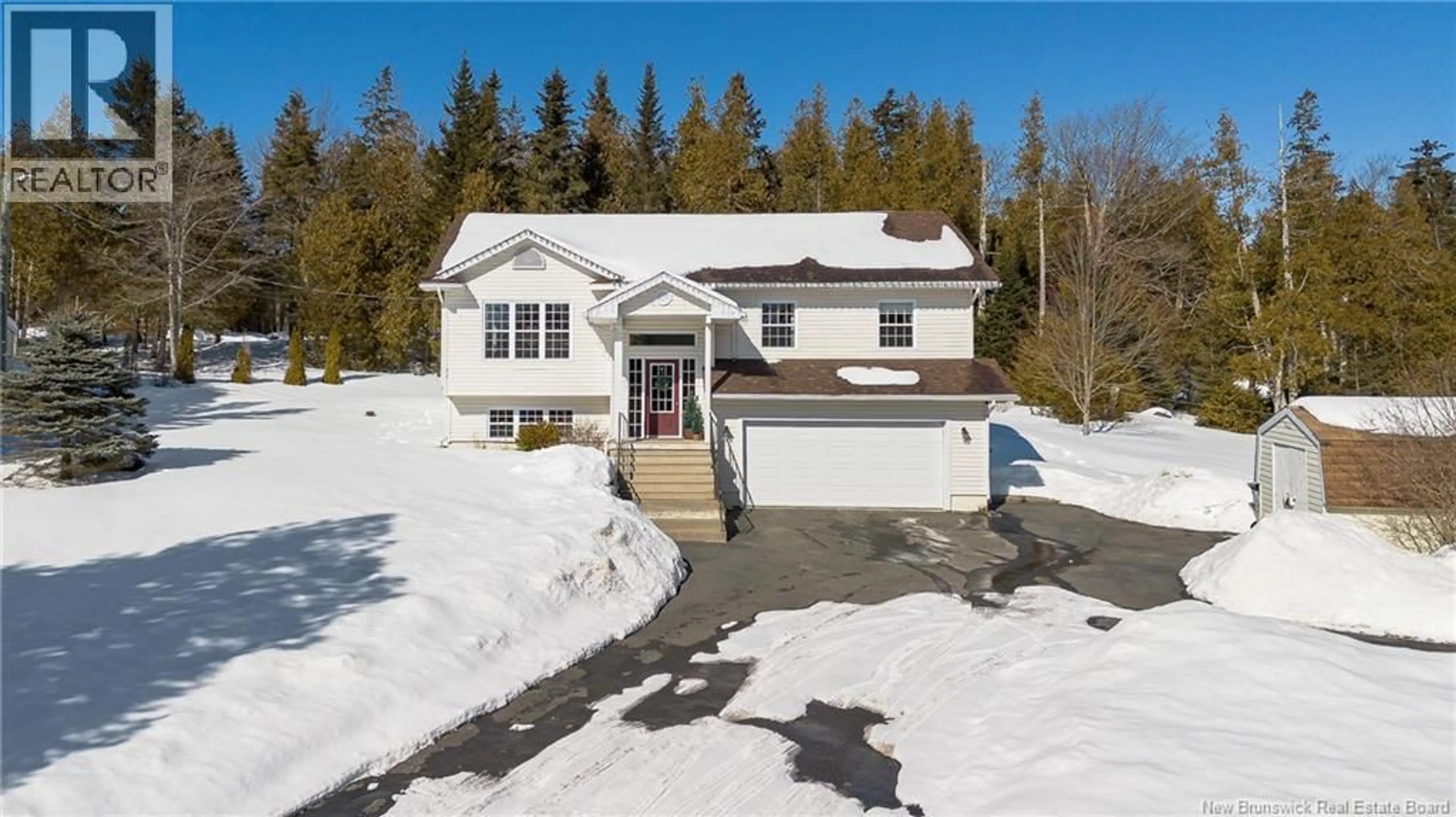 A pic from outside/outdoor area/front of a property/back of a property/a pic from drone, street for 107 ELLIOT ROAD, Quispamsis New Brunswick E2G2B7