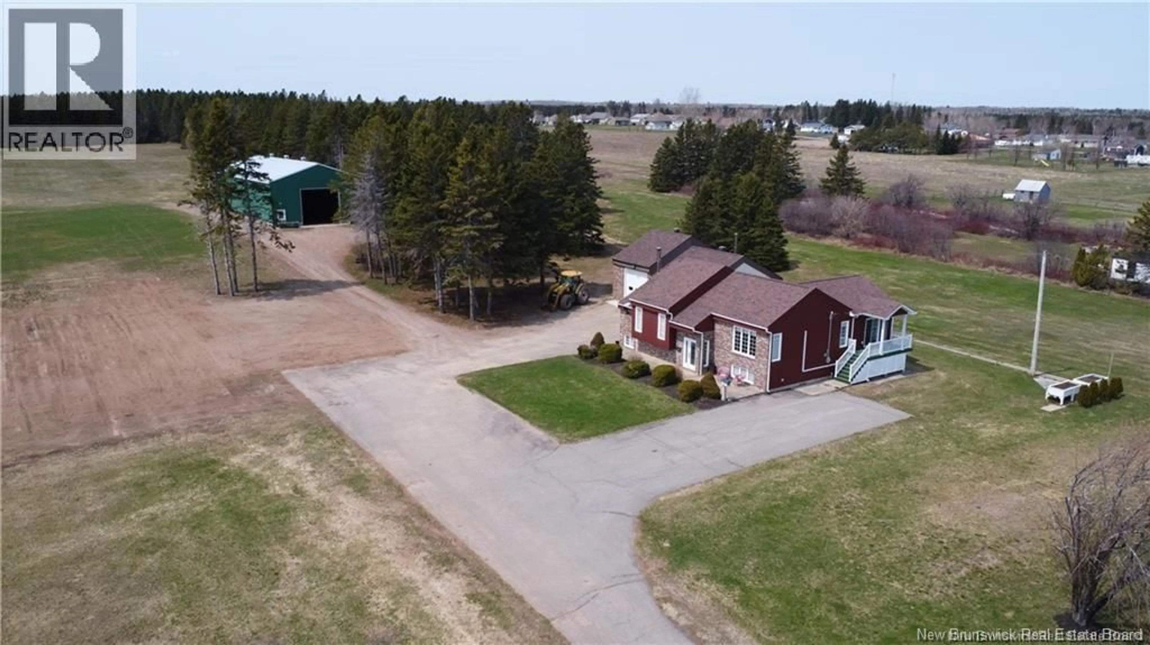 A pic from outside/outdoor area/front of a property/back of a property/a pic from drone, unknown for 420 PRINCIPALE, Petit-Rocher New Brunswick E9J1N8