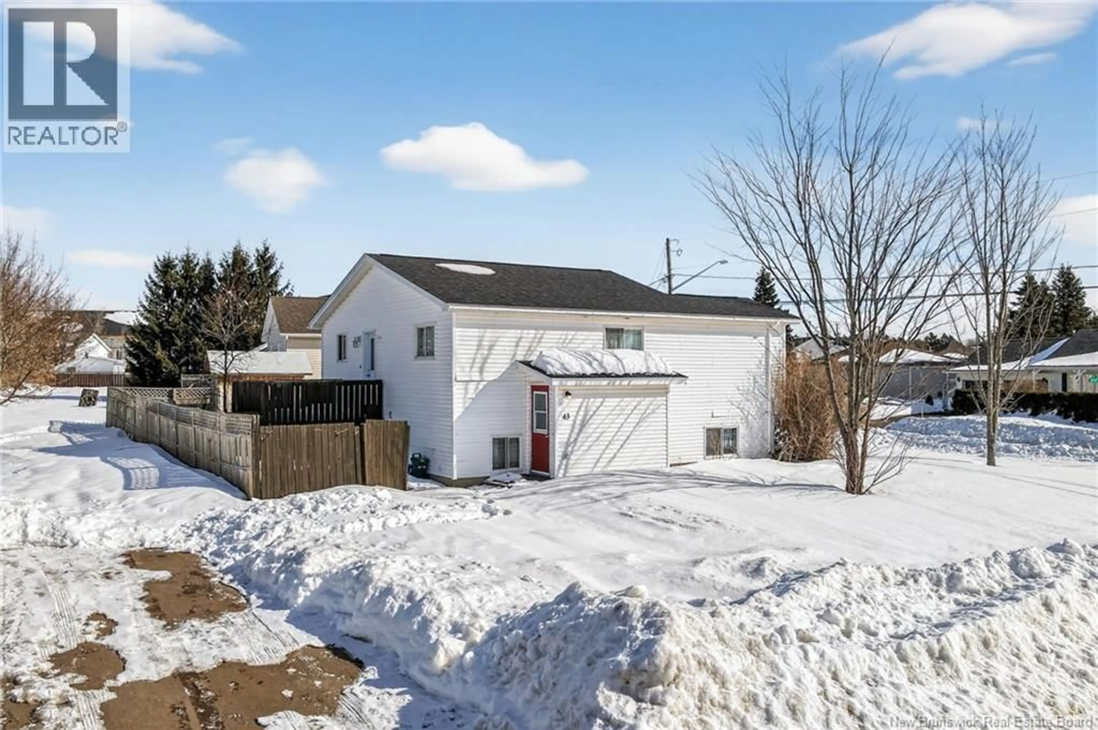A pic from outside/outdoor area/front of a property/back of a property/a pic from drone, street for 28 HEMMER JANE DRIVE, Moncton New Brunswick E1G2H4